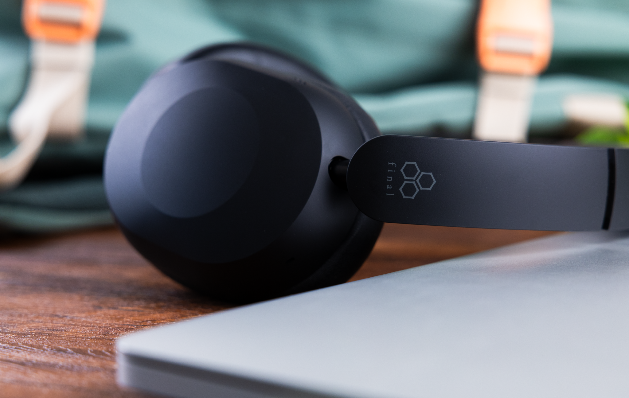 Final Audio UX1000 頭戴式無線降噪耳機