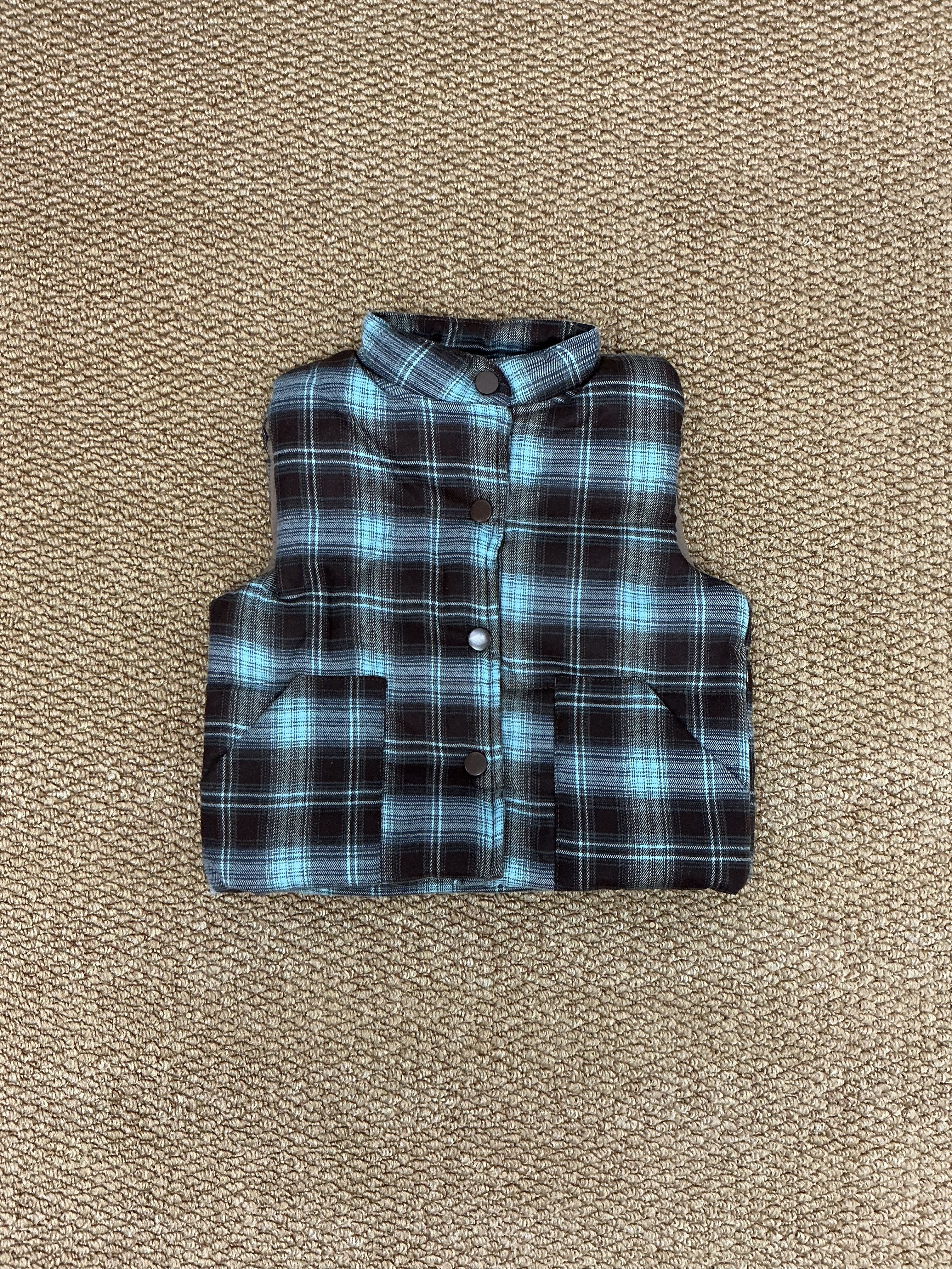 A04097咖藍格子鋪棉背心