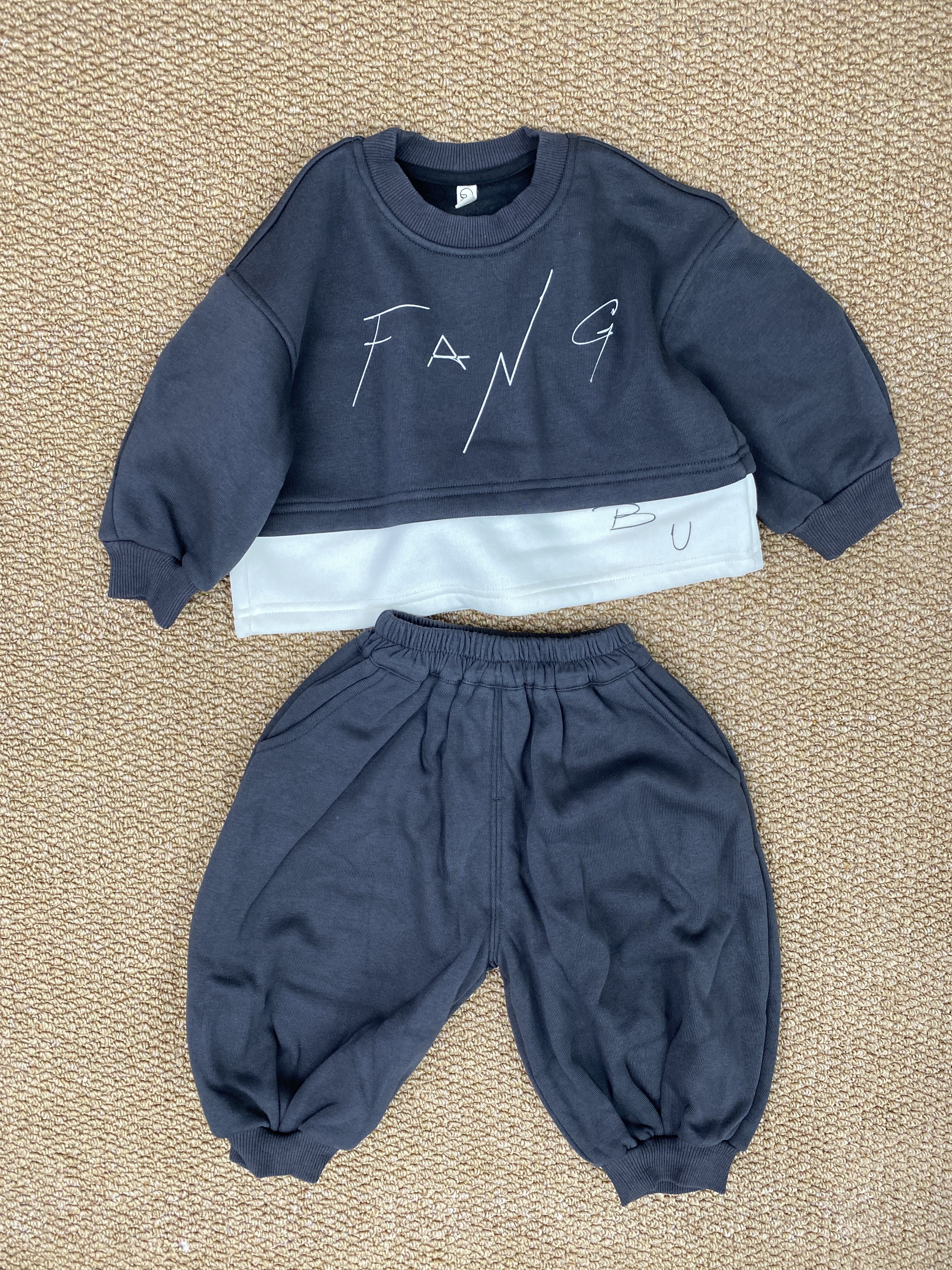 A04098撞色字母套裝