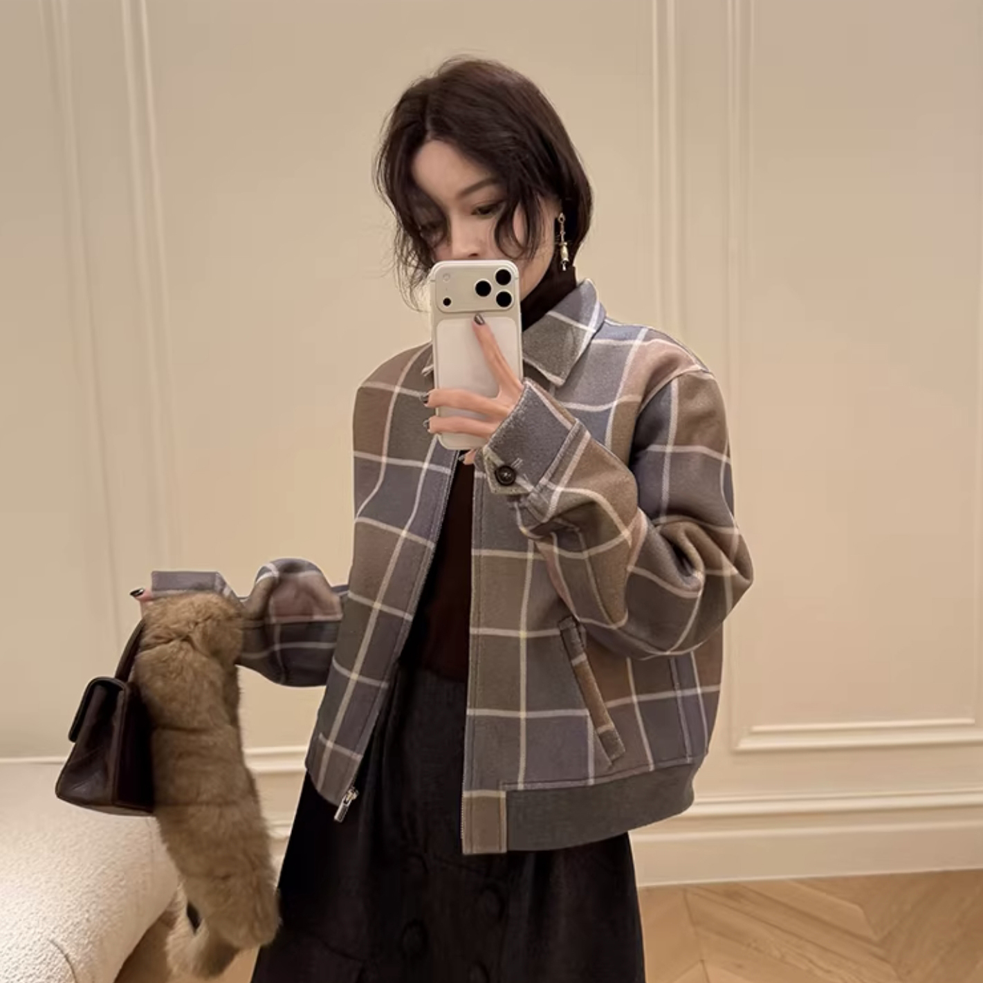 柔霧灰咖配色格紋翻領毛呢拉鍊外套-S-L (Elegant & Love)