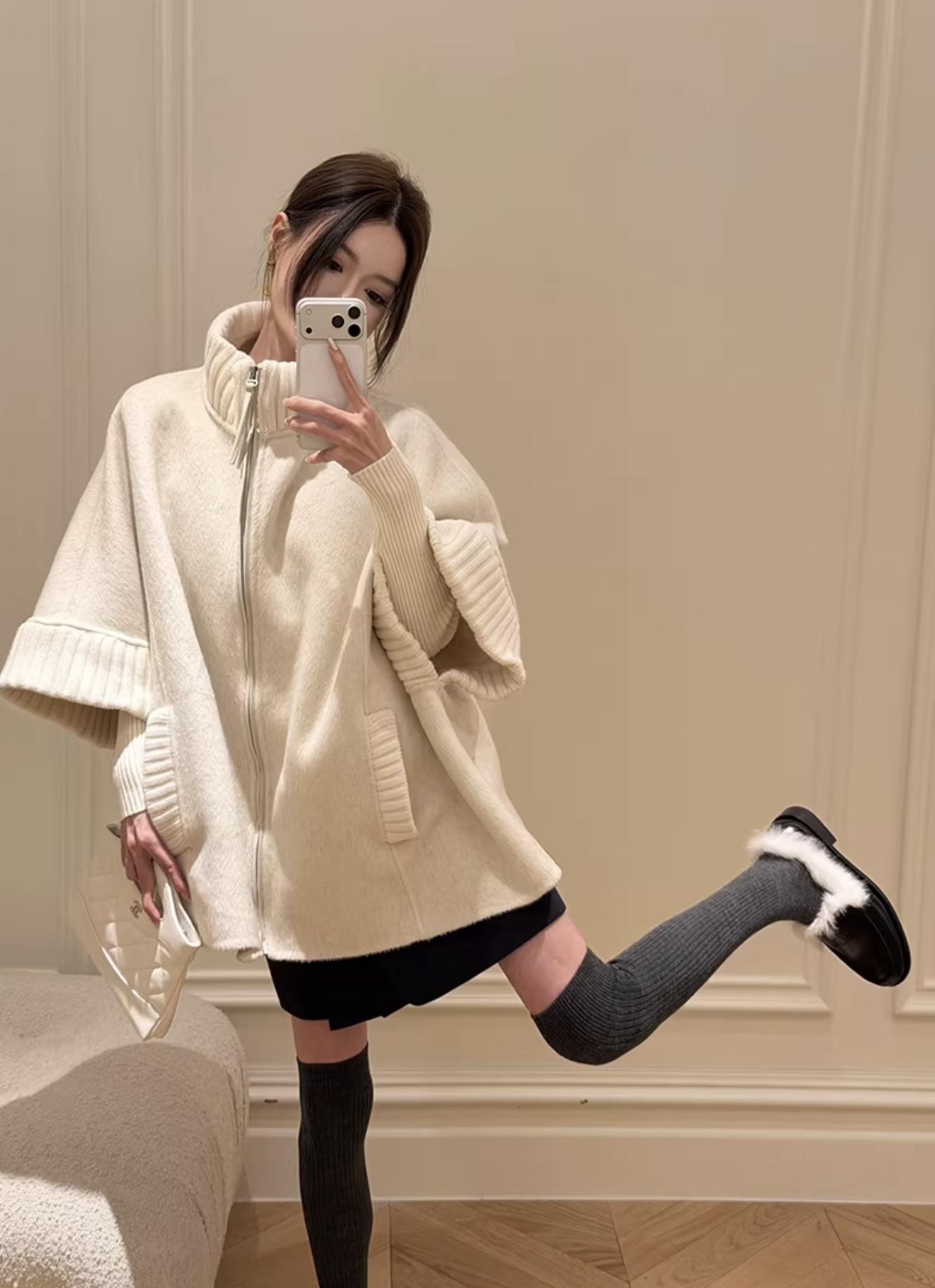 雲朵白螺紋拼接羊毛拉鍊斗篷外套-F (Elegant & Love)