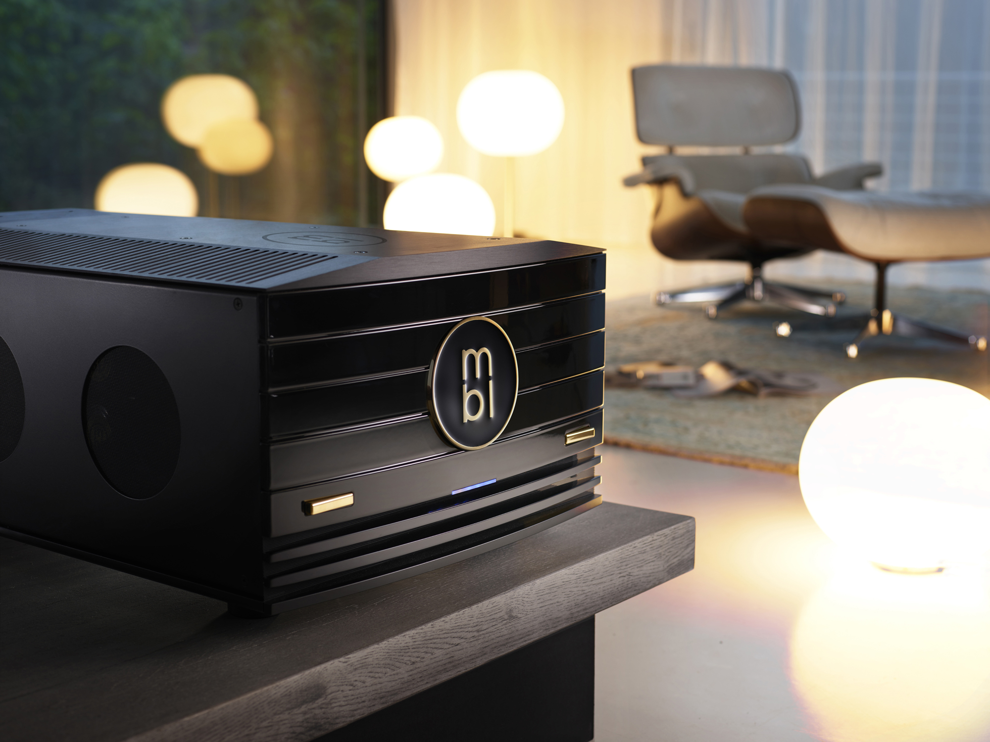 MBL Reference 9008 A Power Amplifier 立體聲 單聲道功率放大器 Black Gold