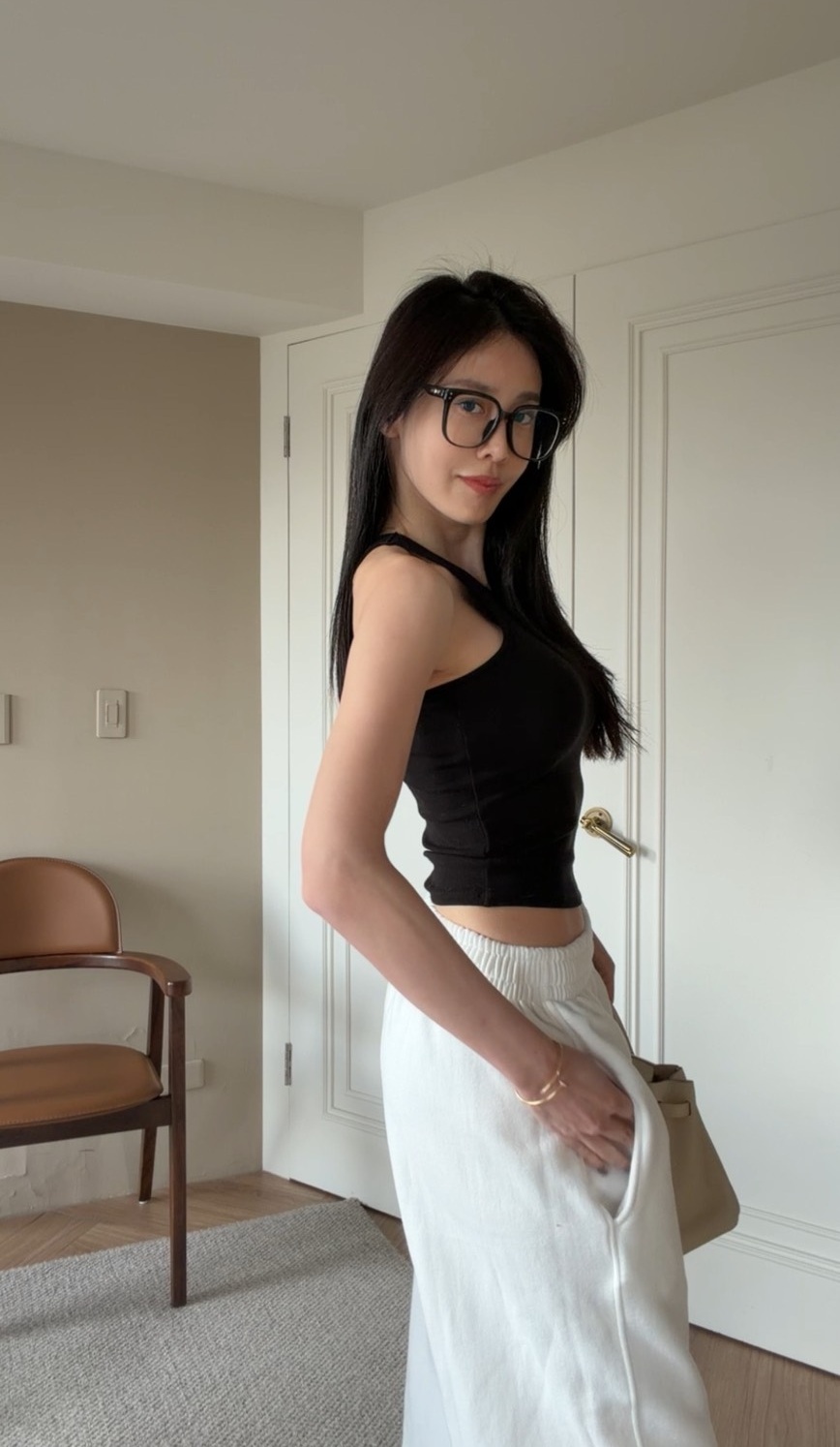 【新款少量現貨】 ｜韓國｜挖背短版BraTop