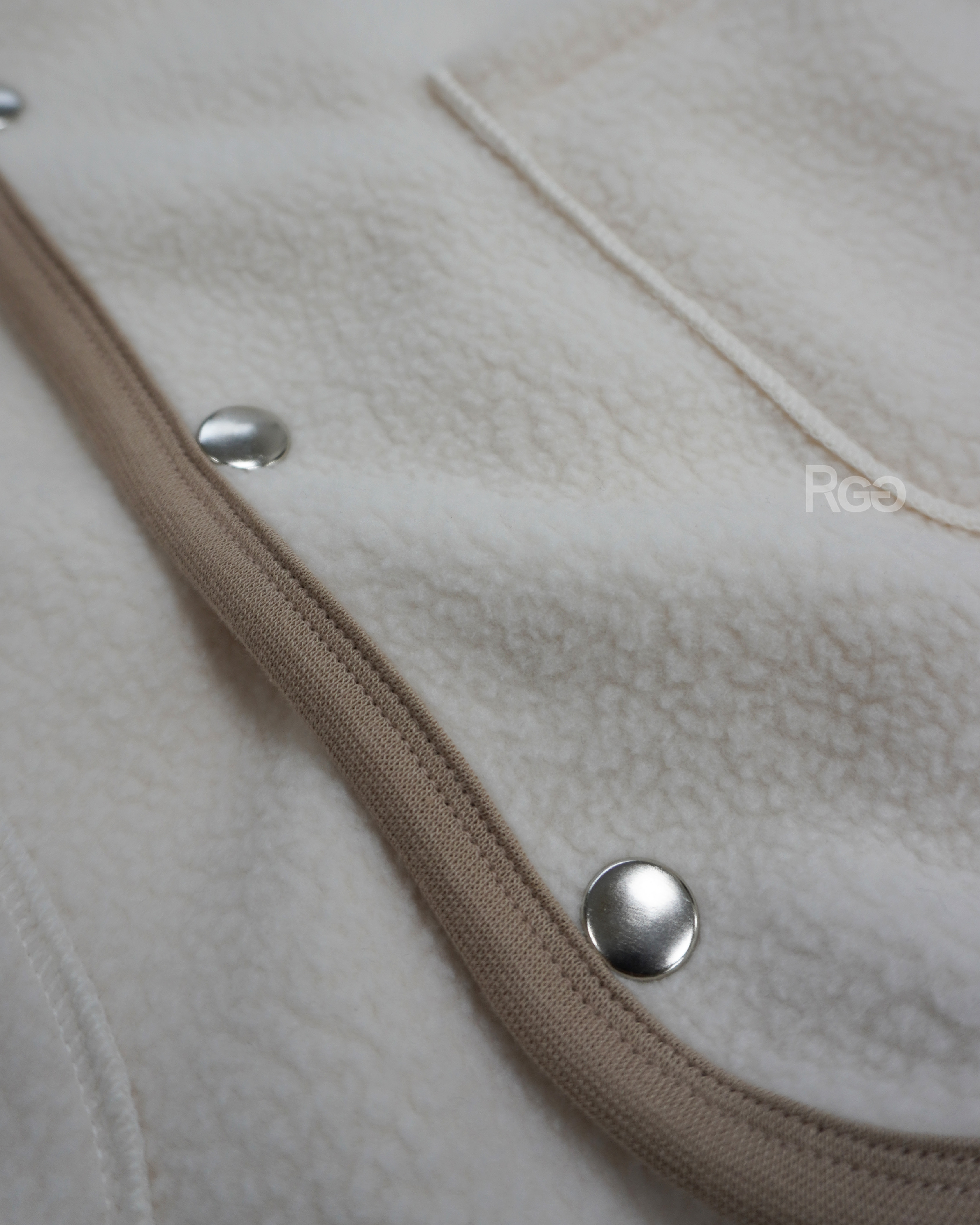 日系羊羔絨背心材質照