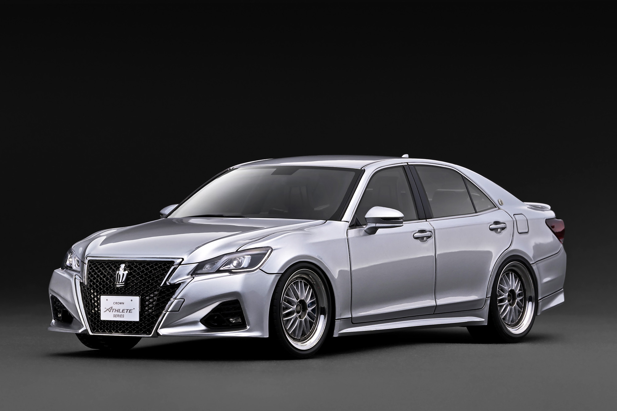 預訂 (訂金$300) (預訂價$2214) :1/18 IG Toyota Crown Athlete S (GRS214) Silver (IG3915)