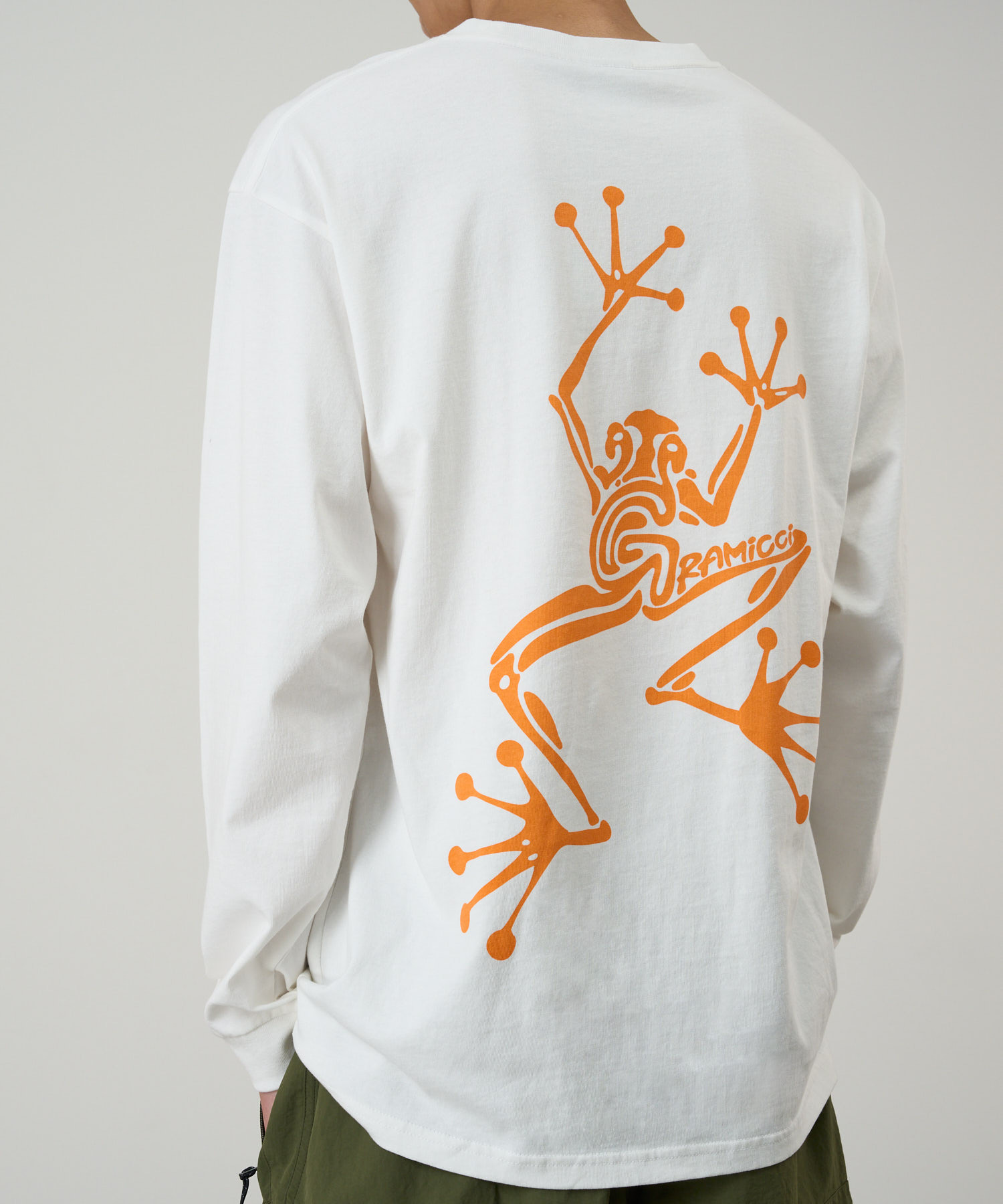 GRAMICCI｜STICKY HANDS L/S TEE "WHITE"