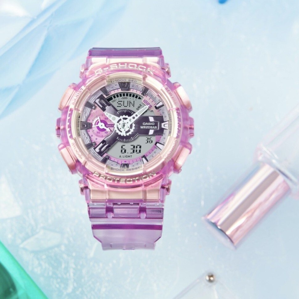 【CASIO 卡西歐】 G-SHOCK 略為小巧的設計 金屬光澤搭配現代巧思 耐衝擊數位雙顯 手錶 GMA-S110VW-4A