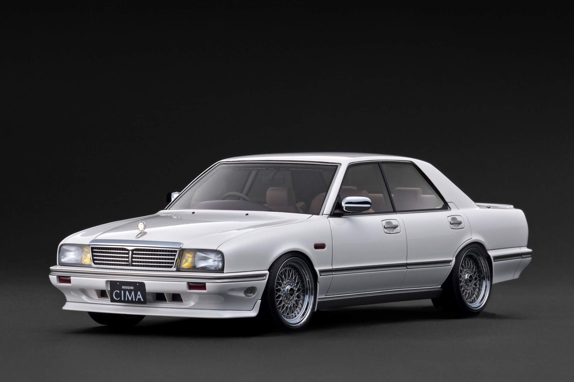 預訂 (訂金$300) (預訂價$2214) :1/18 IG NISSAN GLORIA CIMA (Y31) Pearl White (IG3899)