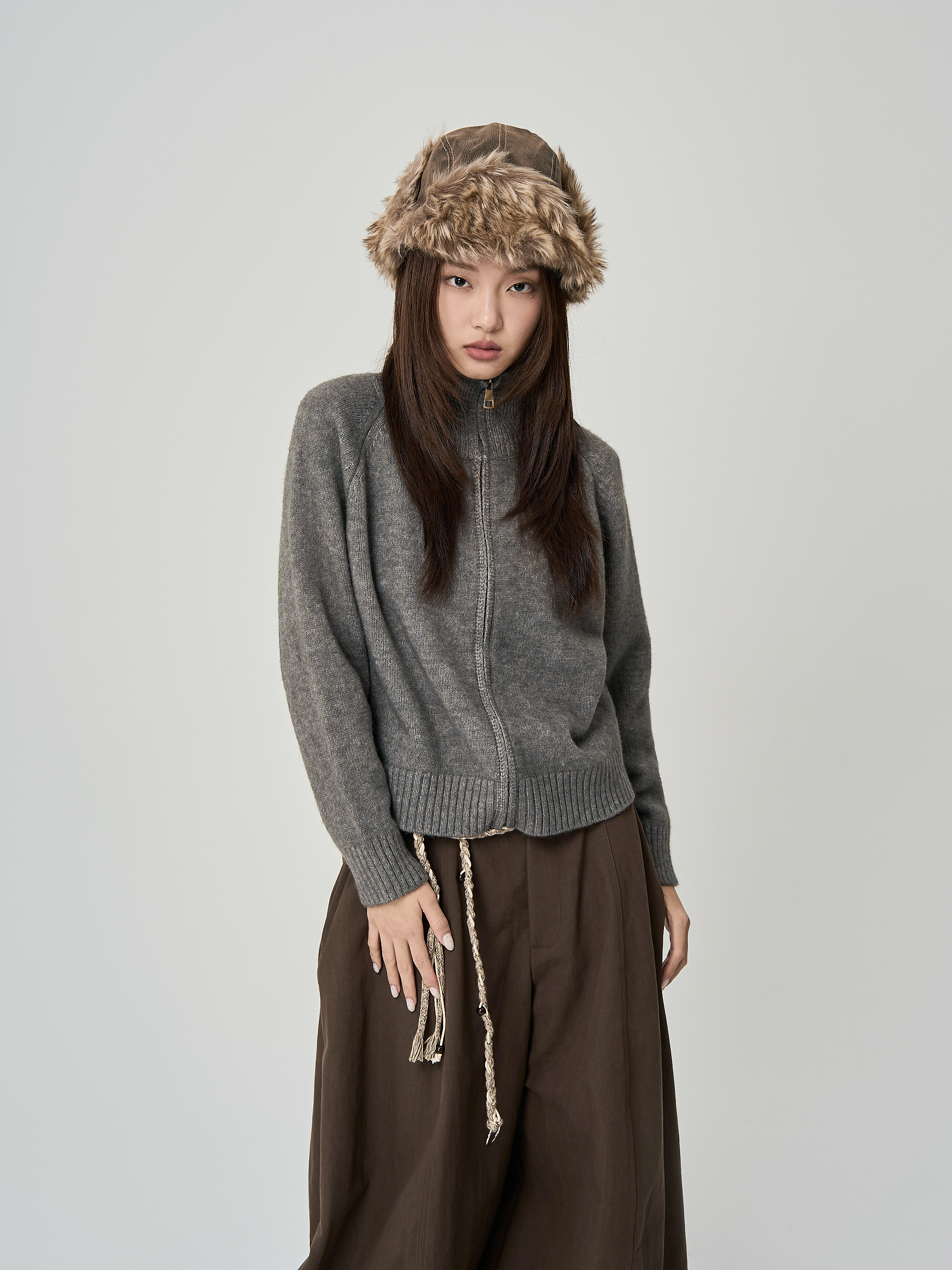 柔順雙拉鍊立領純色毛衣-灰