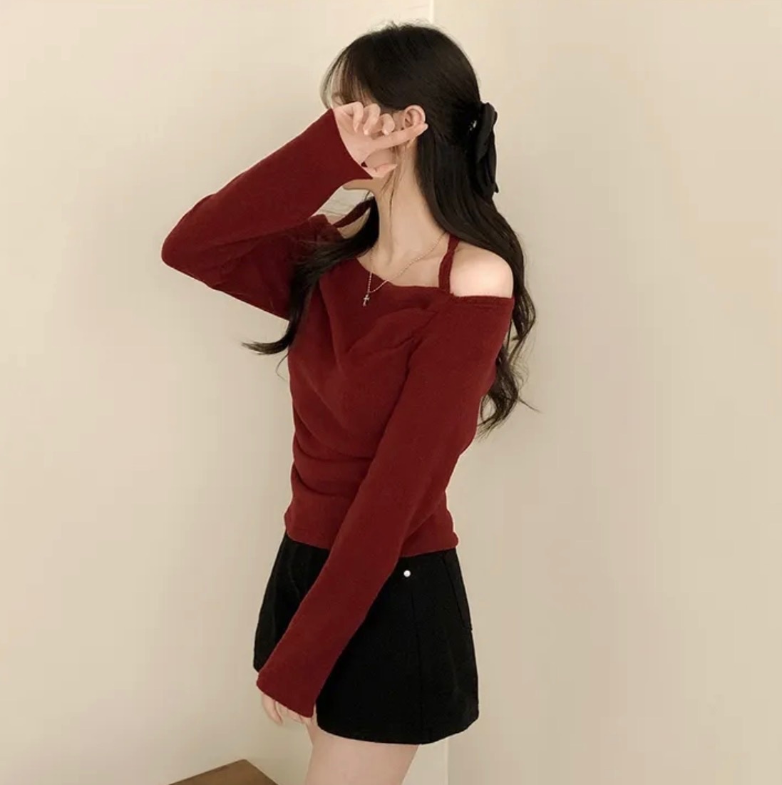 【25/1截單！首批優惠價預訂】新年穿搭！韓國刷毛方領掛頸上衣（4色）