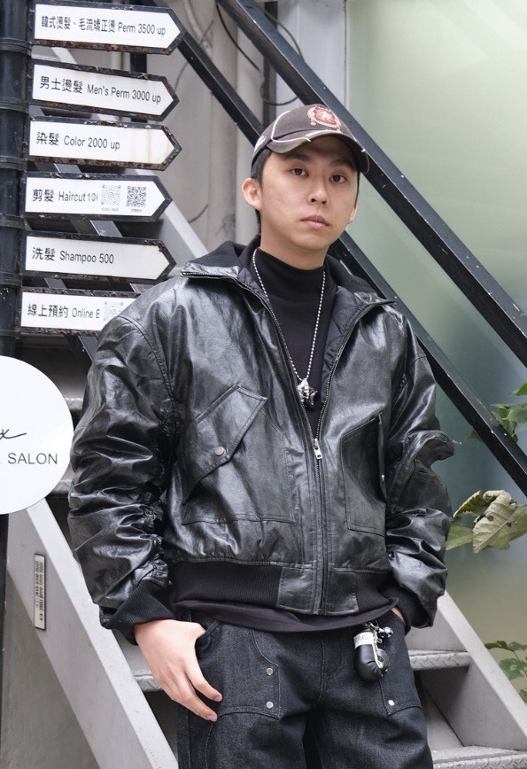 做舊皮感皺摺飛行外套