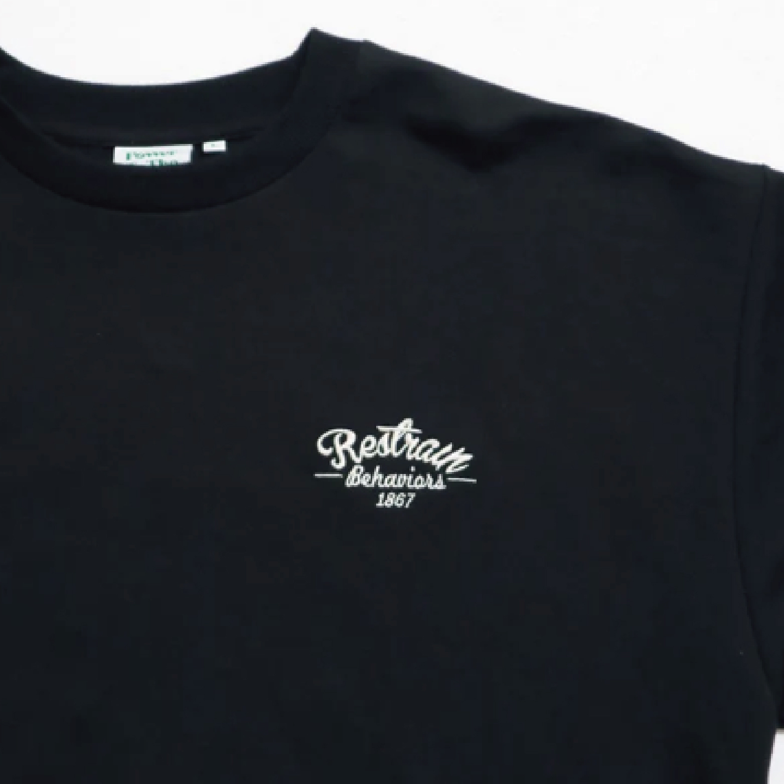 【 Power To The People｜老虎地毯刺繡大學TEE - 黑 】