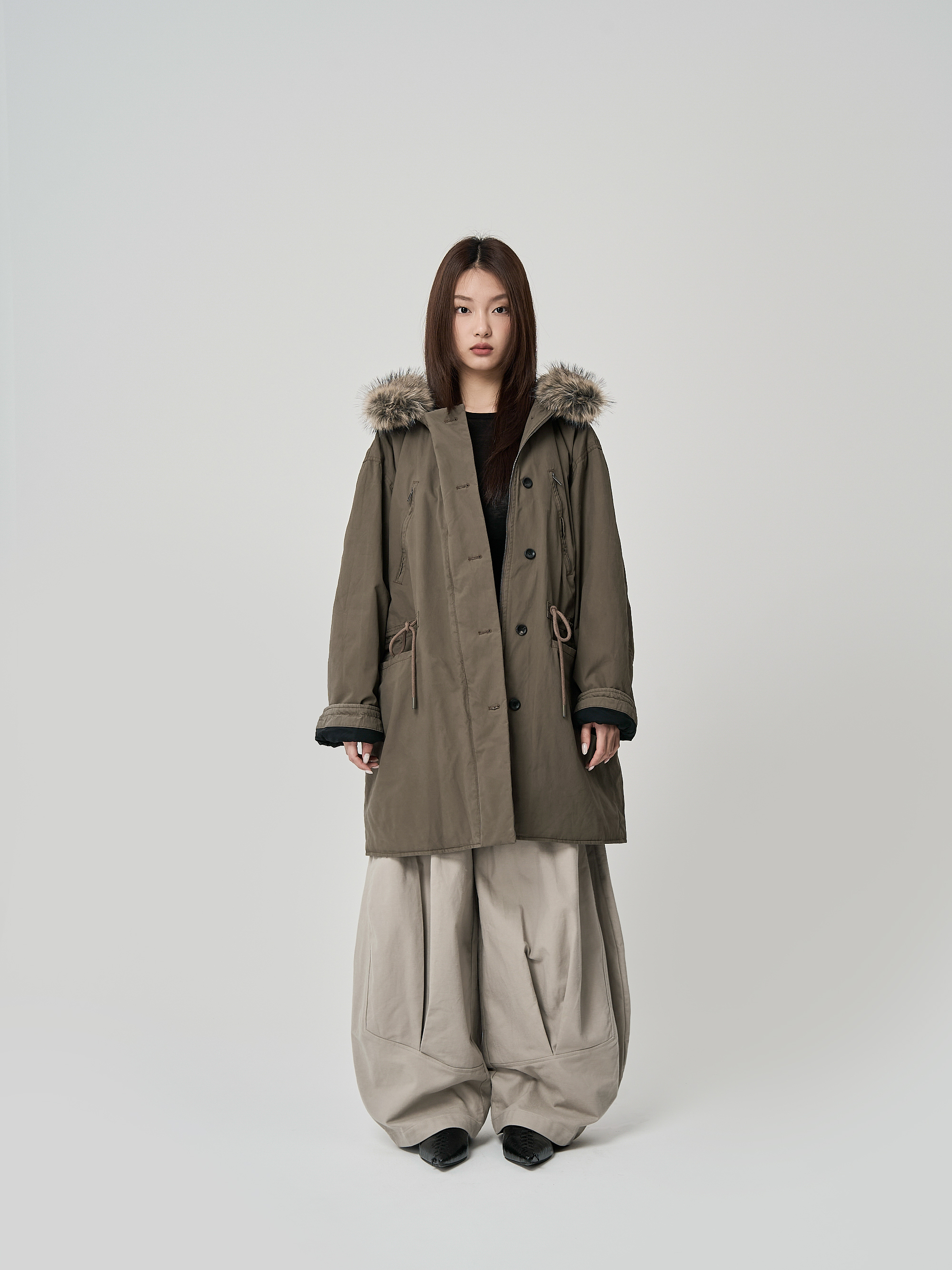 抽繩長版風衣鋪棉外套-茶石