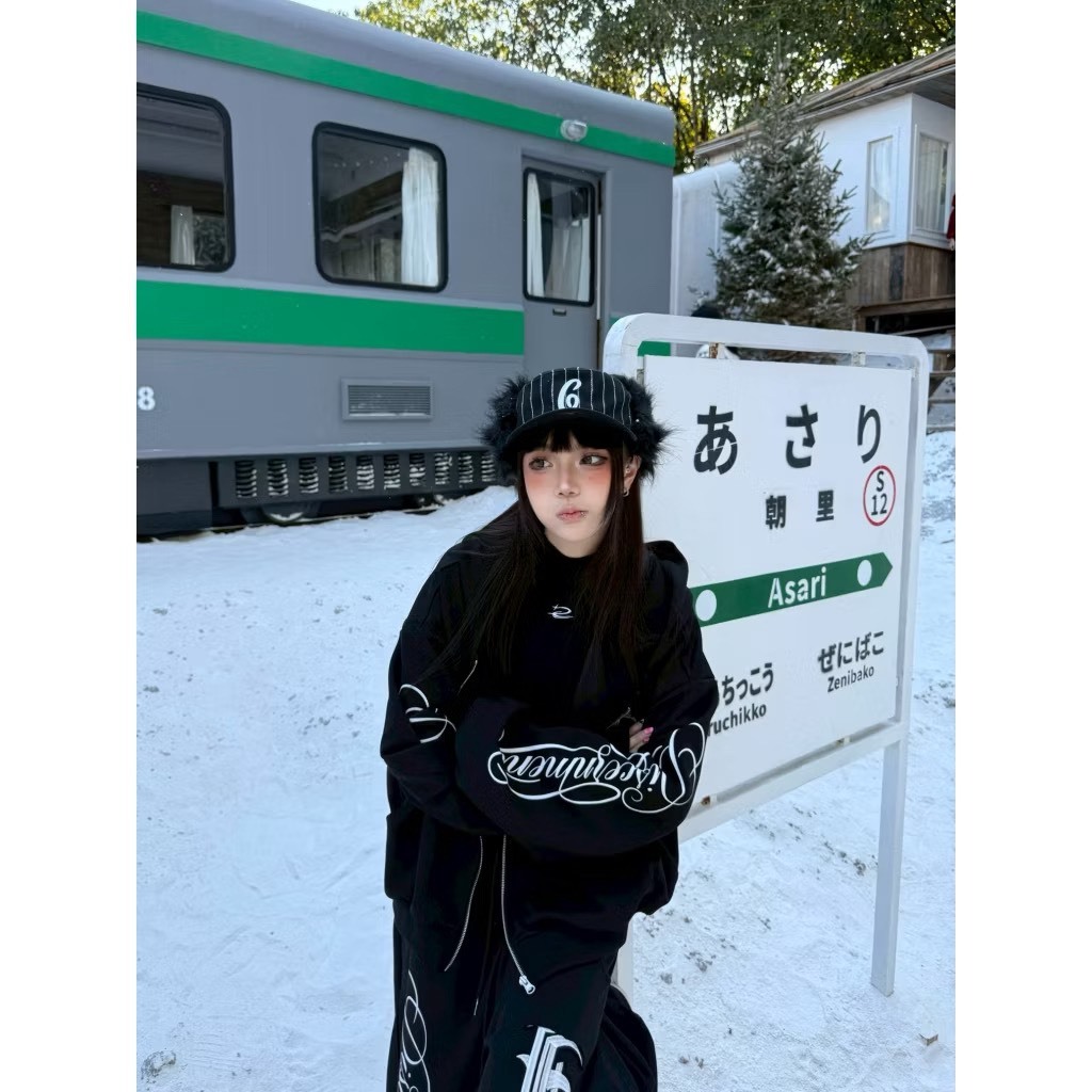 (GOAL) DCM x ECHO 貼布刺繡草寫 連帽外套 棉褲 套裝