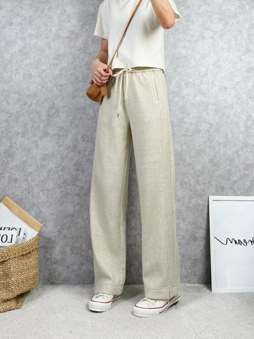 帶著剛剛好的挺度的顯瘦內抓絨寬褲 ⚡闆娘推薦 搶手貨⚡