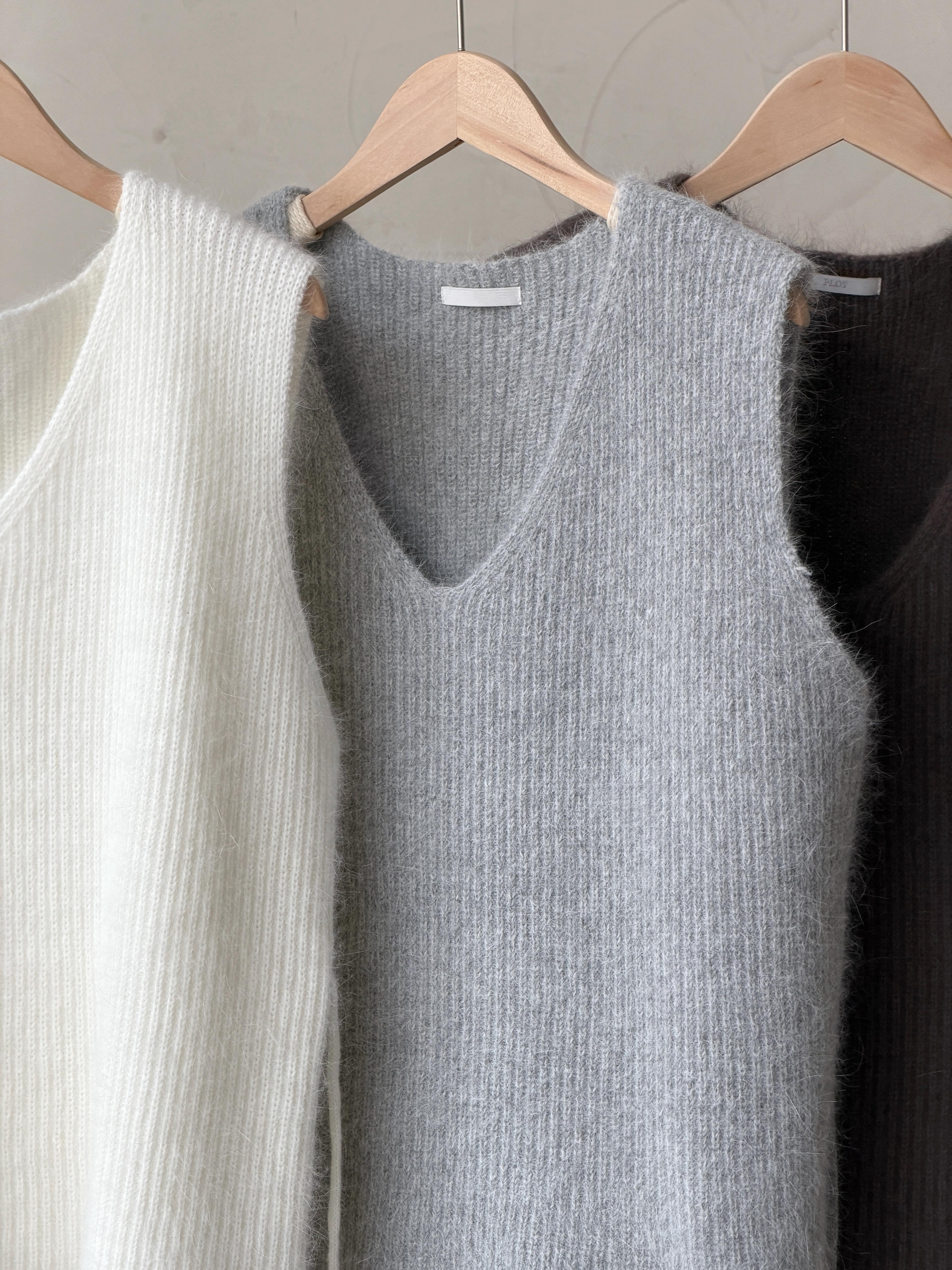 KR451 ONNI襯搭V領束腰背心-3色