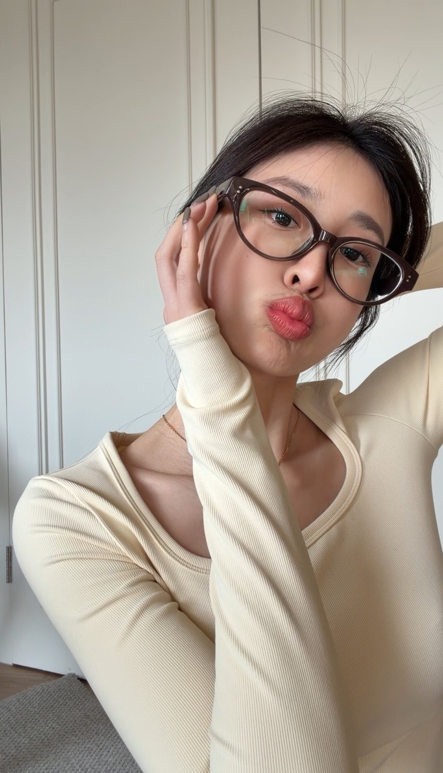 貓眼款紅褐色眼鏡