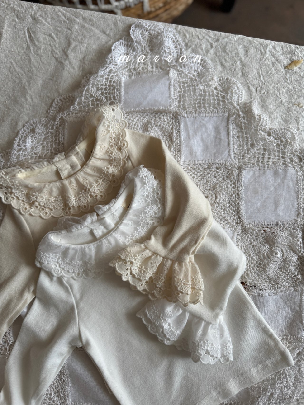 巴洛克蕾絲領上衣