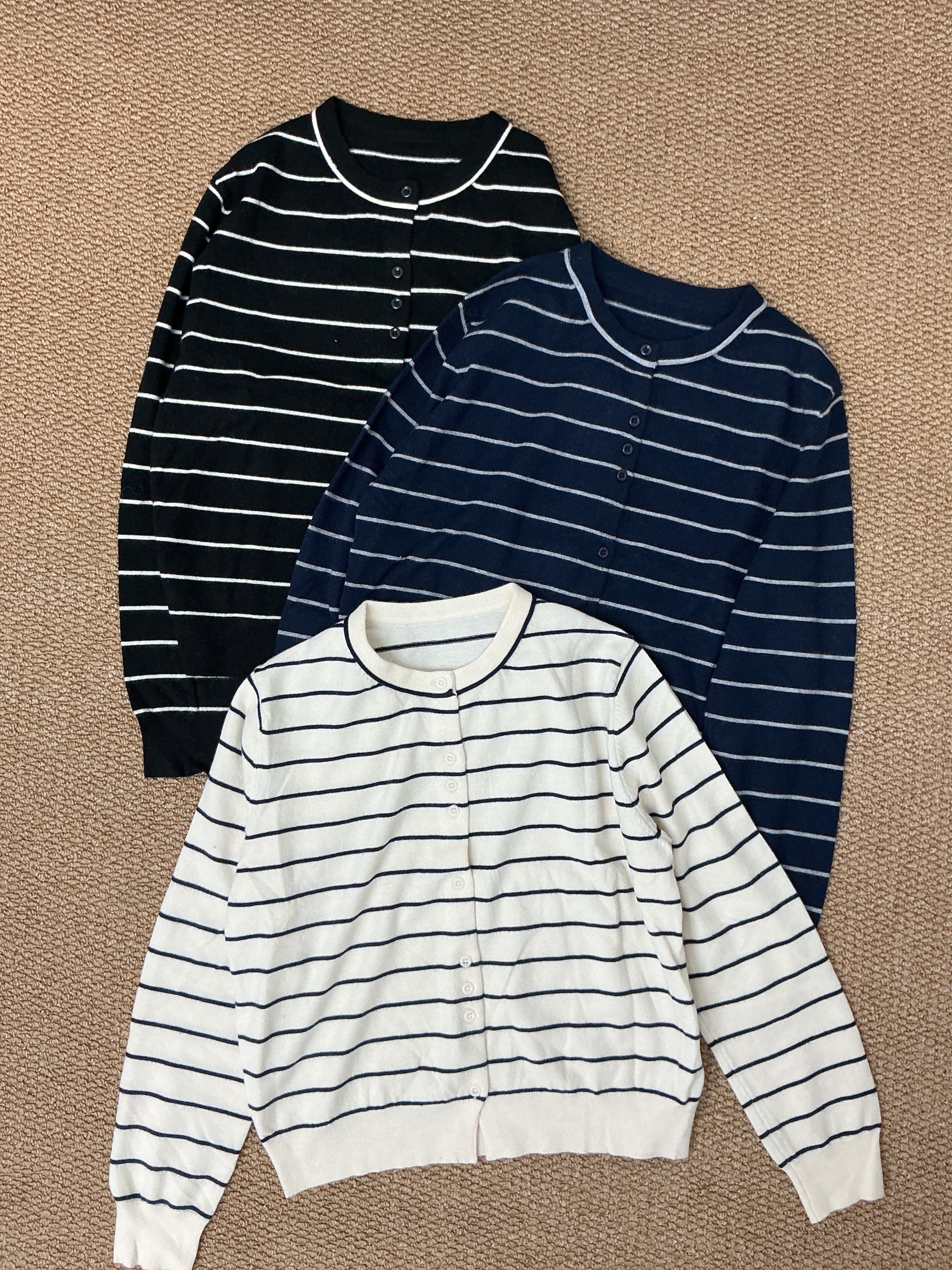 W00078經典橫條針織上衣