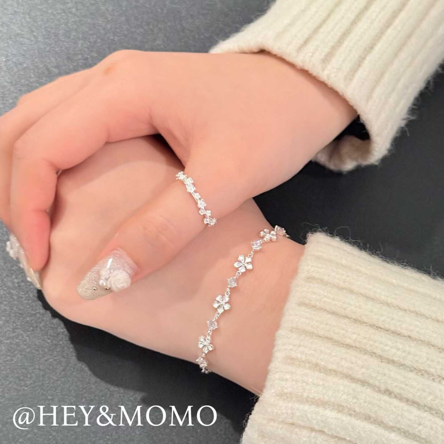 HM5412 ⚪️925 銀 立體浮雕花瓣拼接鑽手鍊