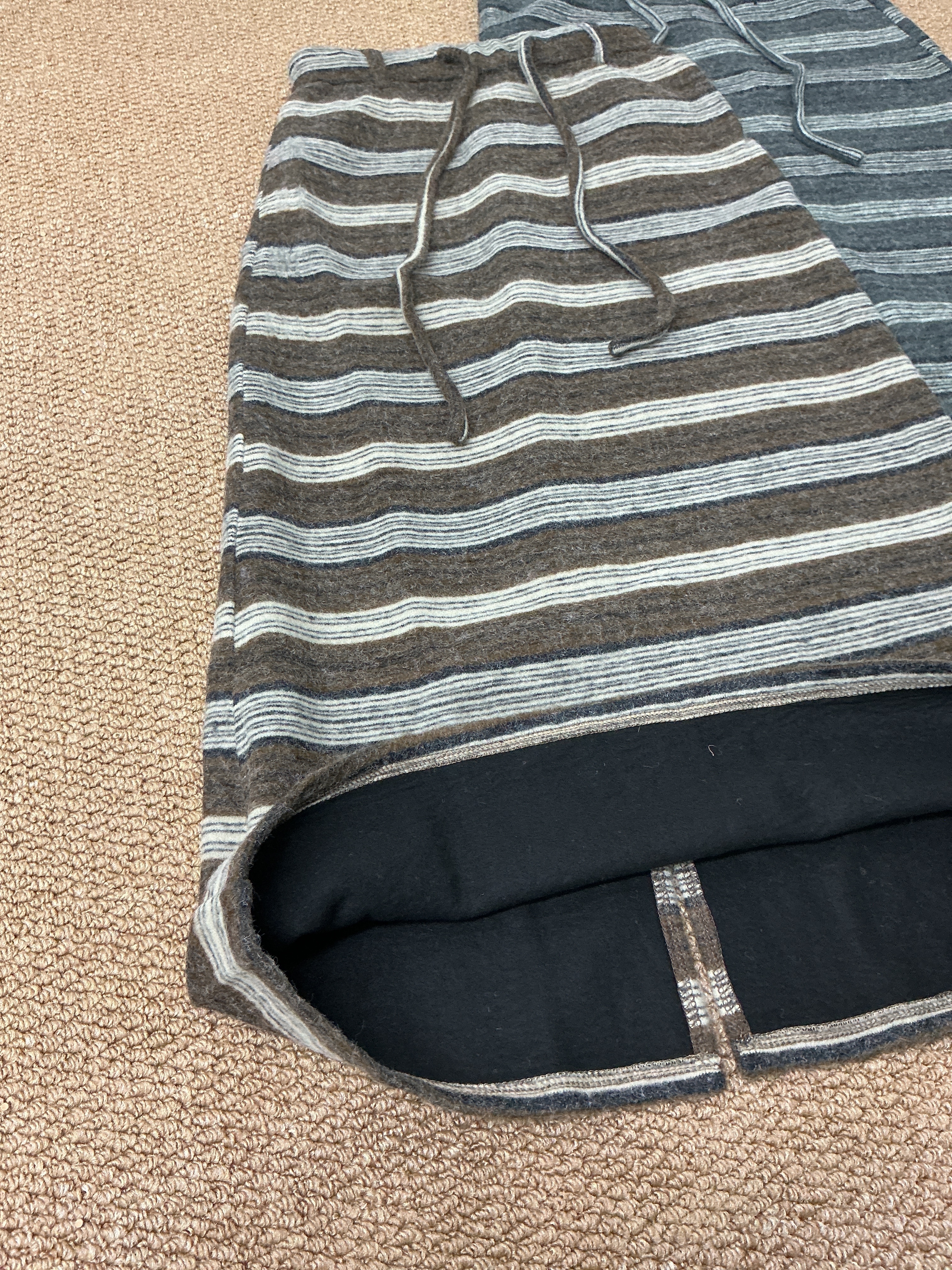 W00082毛呢後開衩長裙