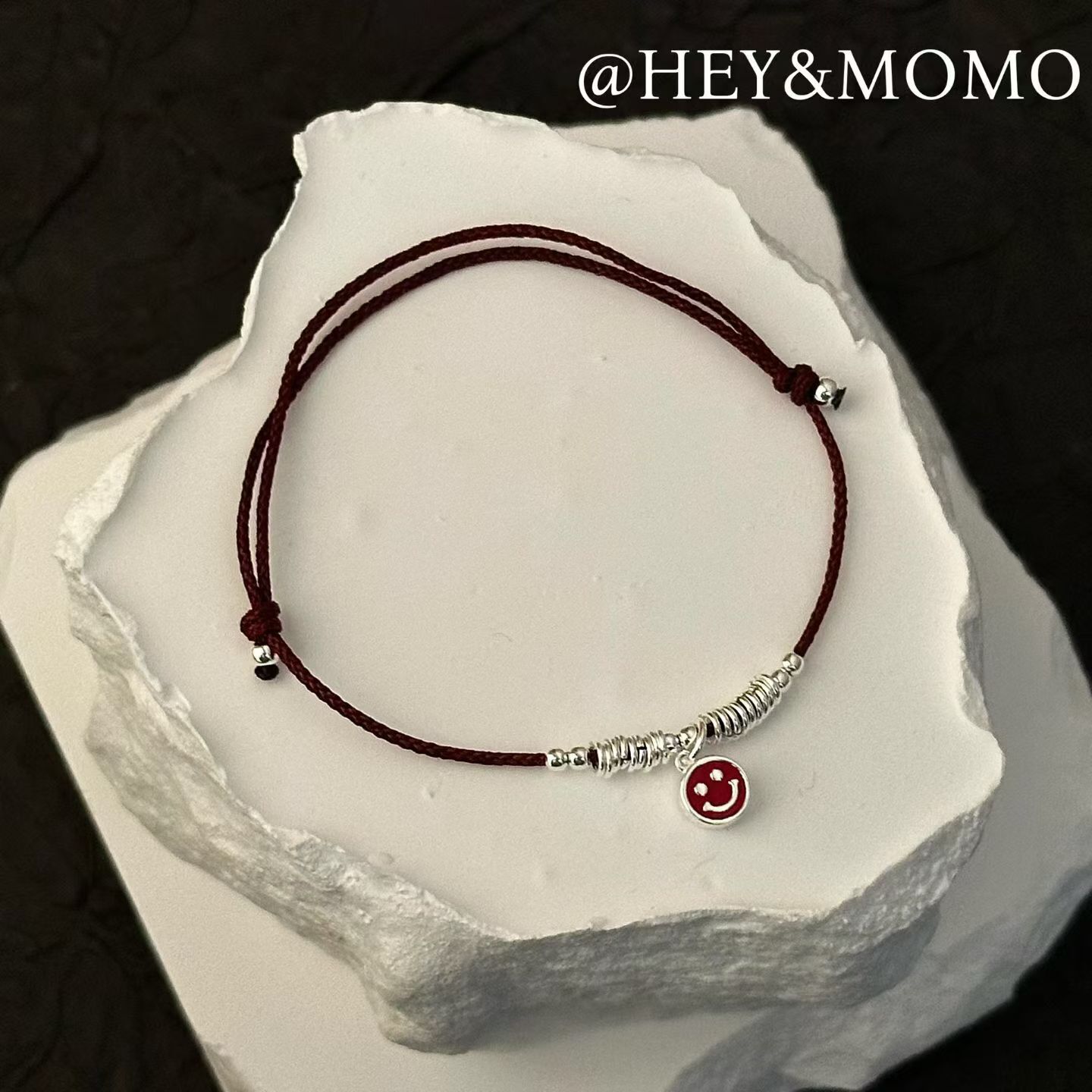 HM5433 ⚪️925 銀 立體笑臉紅繩零圈手鍊