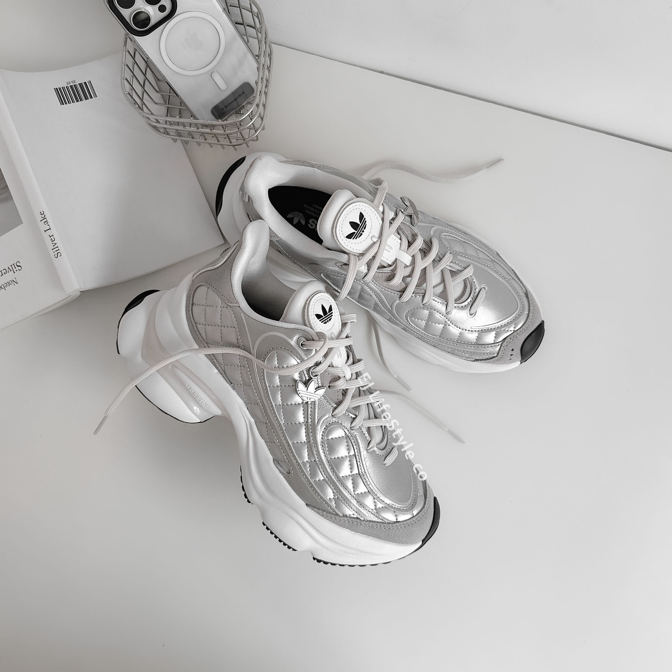 ADIDAS OZVENUZ 小香風 菱格紋 灰銀 銀白 液態銀 蝴蝶鞋 增高 厚底 宋雨琦同款 女鞋 KJ3971 / 現貨