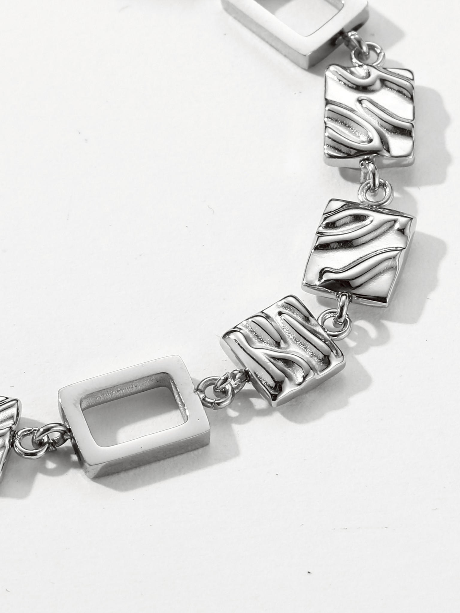 UCDF 設計感 波紋 雕紋 紋路 方牌 手鍊 UCB001