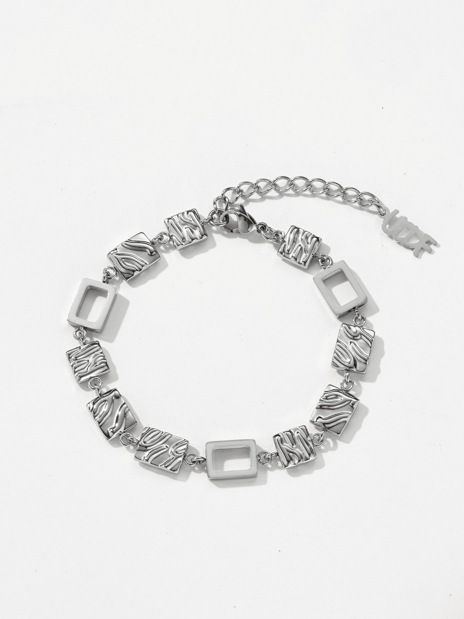 UCDF 設計感 波紋 雕紋 紋路 方牌 手鍊 UCB001