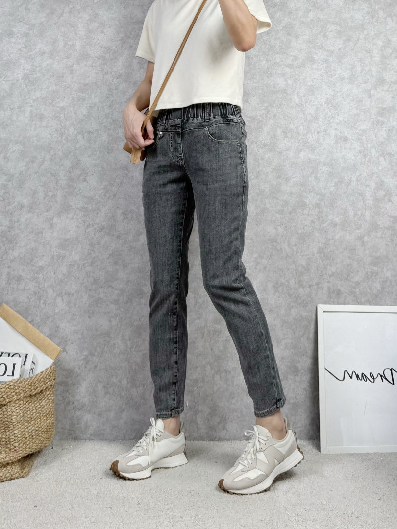 剛剛好顯瘦｜碳黑彈力收腿牛仔休閒褲