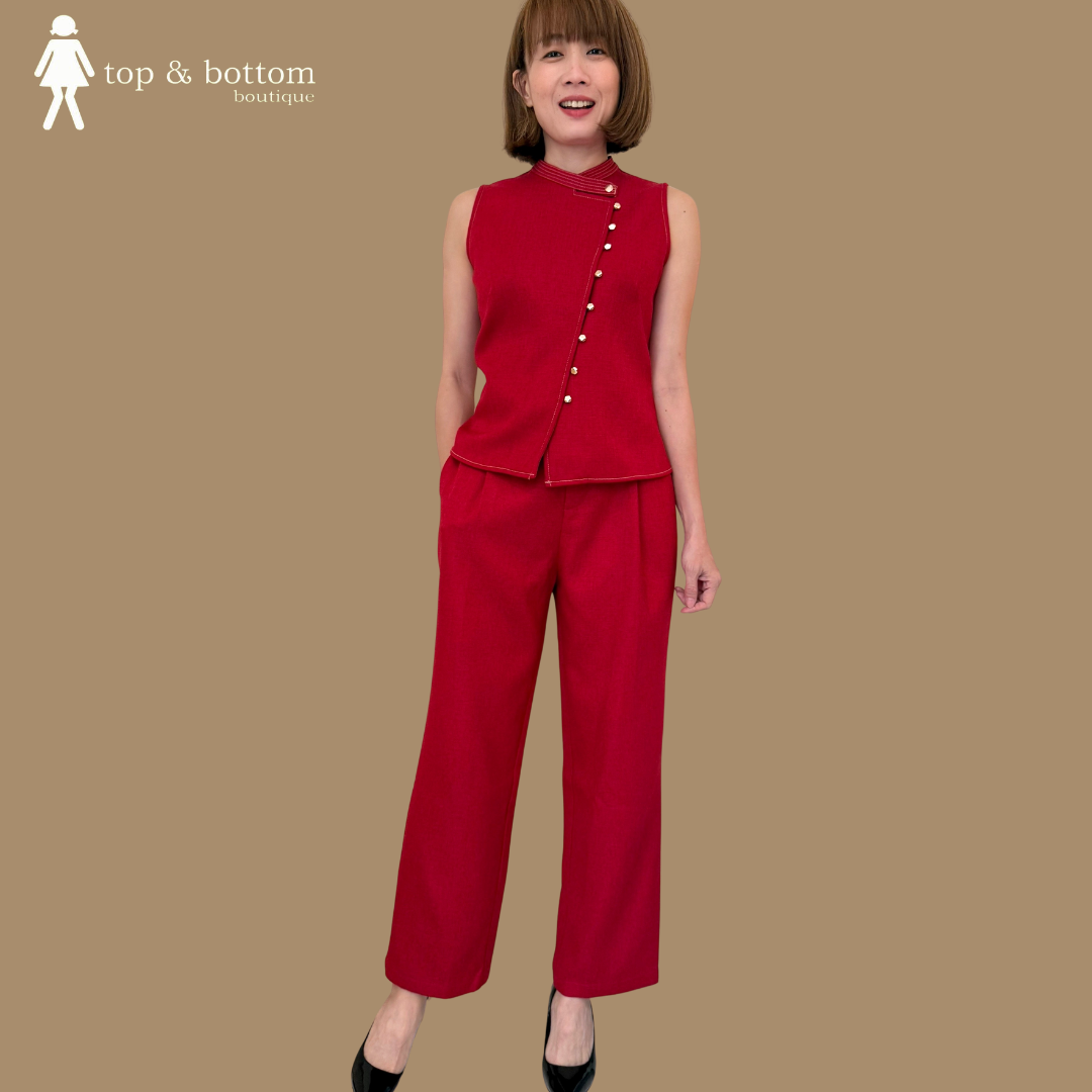 SLEEVELESS GOLD BUTTON BLOUSE