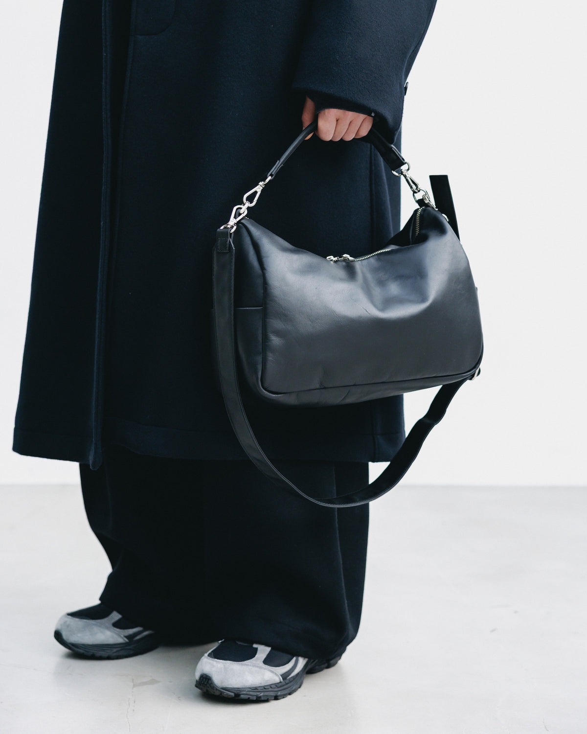 2025AW CLESSTE LEATHER DAYOFF BAG 限量皮革肩背包側背包手拿包現貨