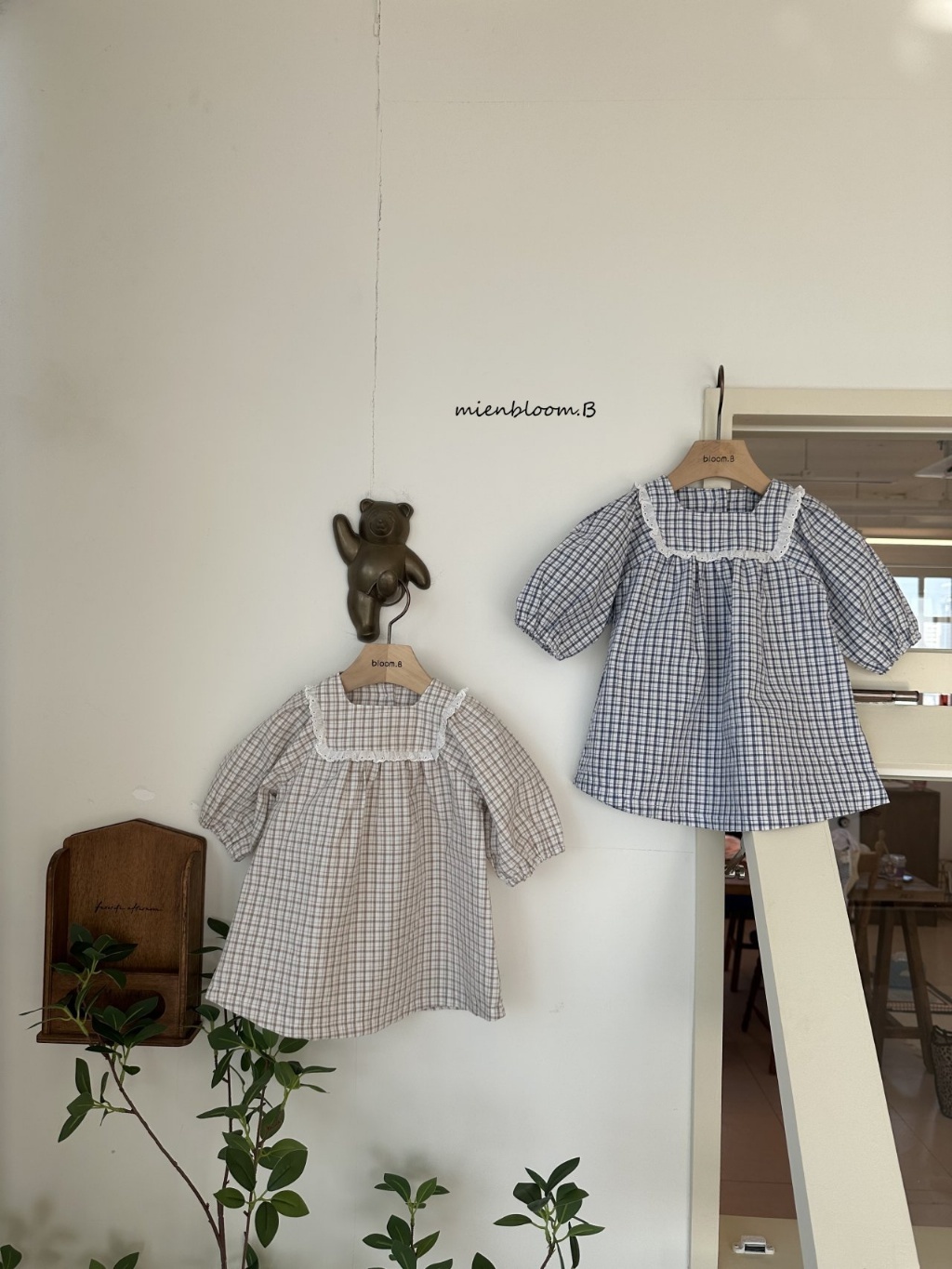 正韓春 Mien 嫩嬰/小童兩色無印方格洋裝
