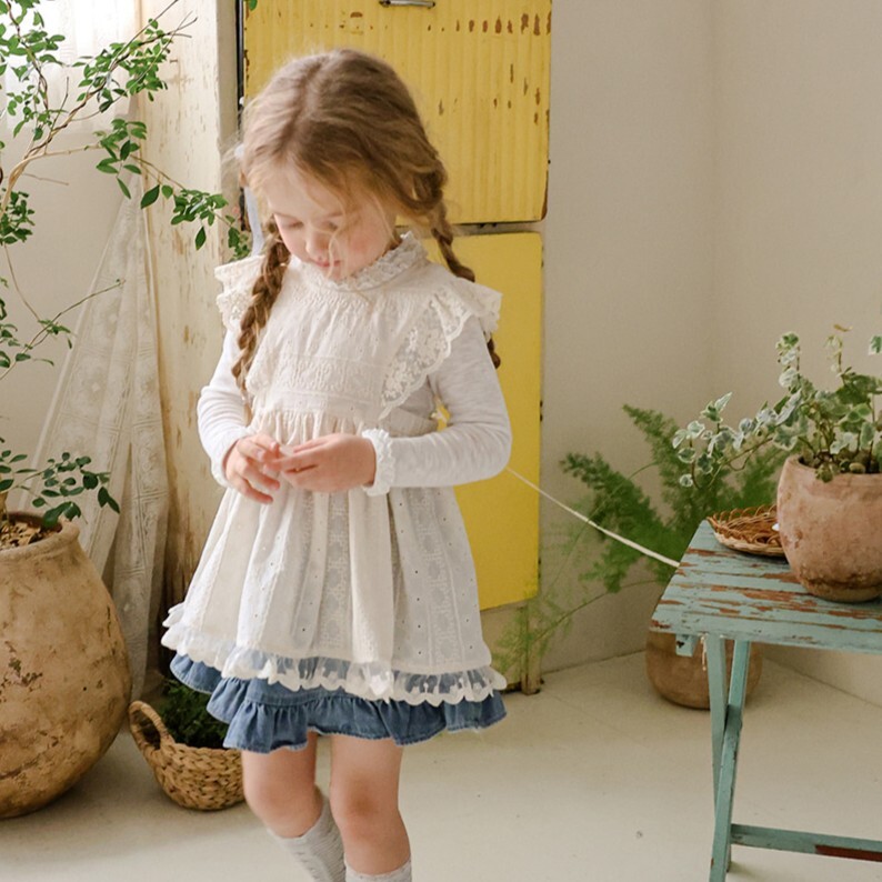 90-140 浪漫蕾絲罩衫背心 2色