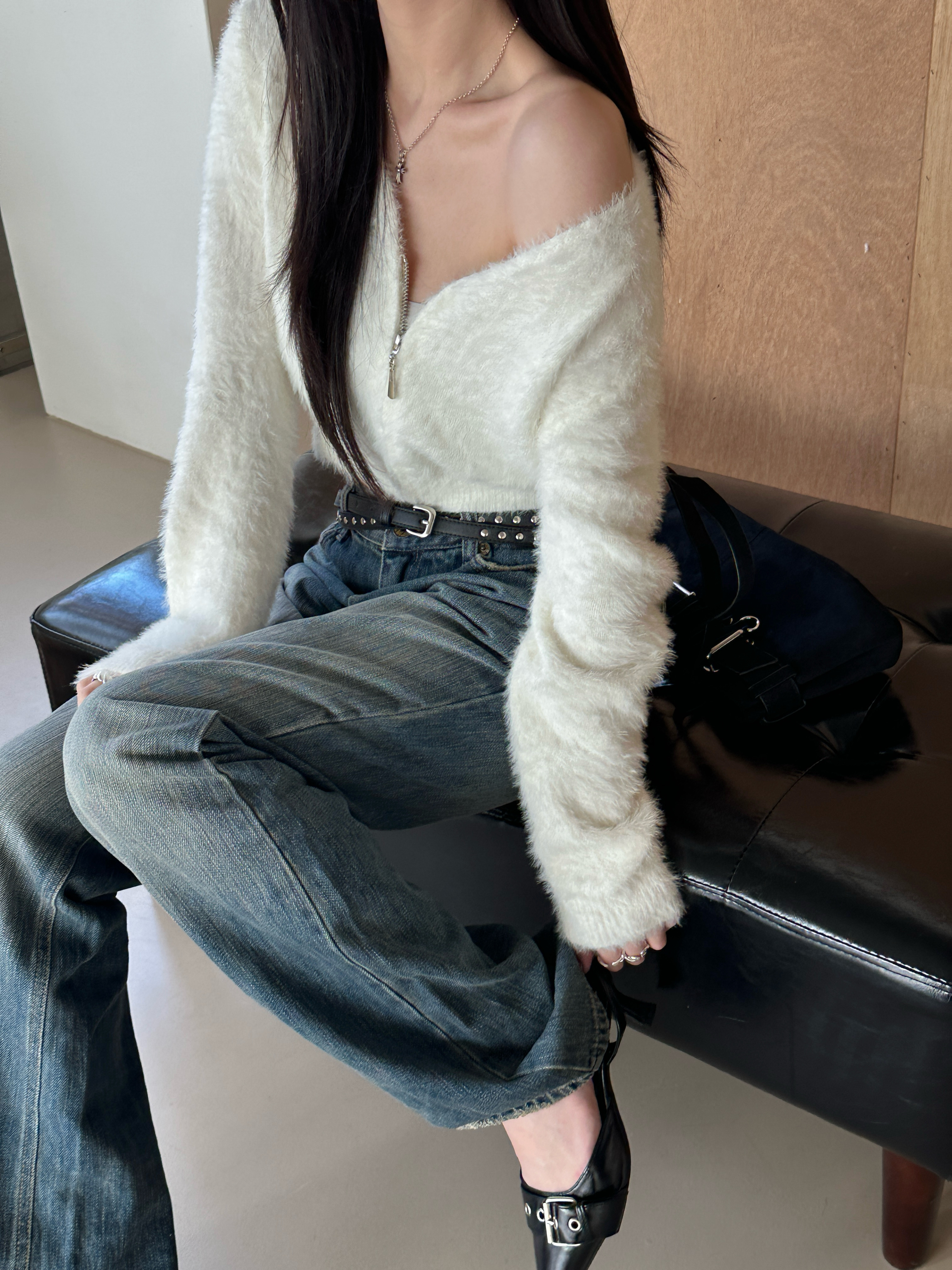 【現貨】Y05 可兩穿! 拉鍊貂毛上衣 (白)