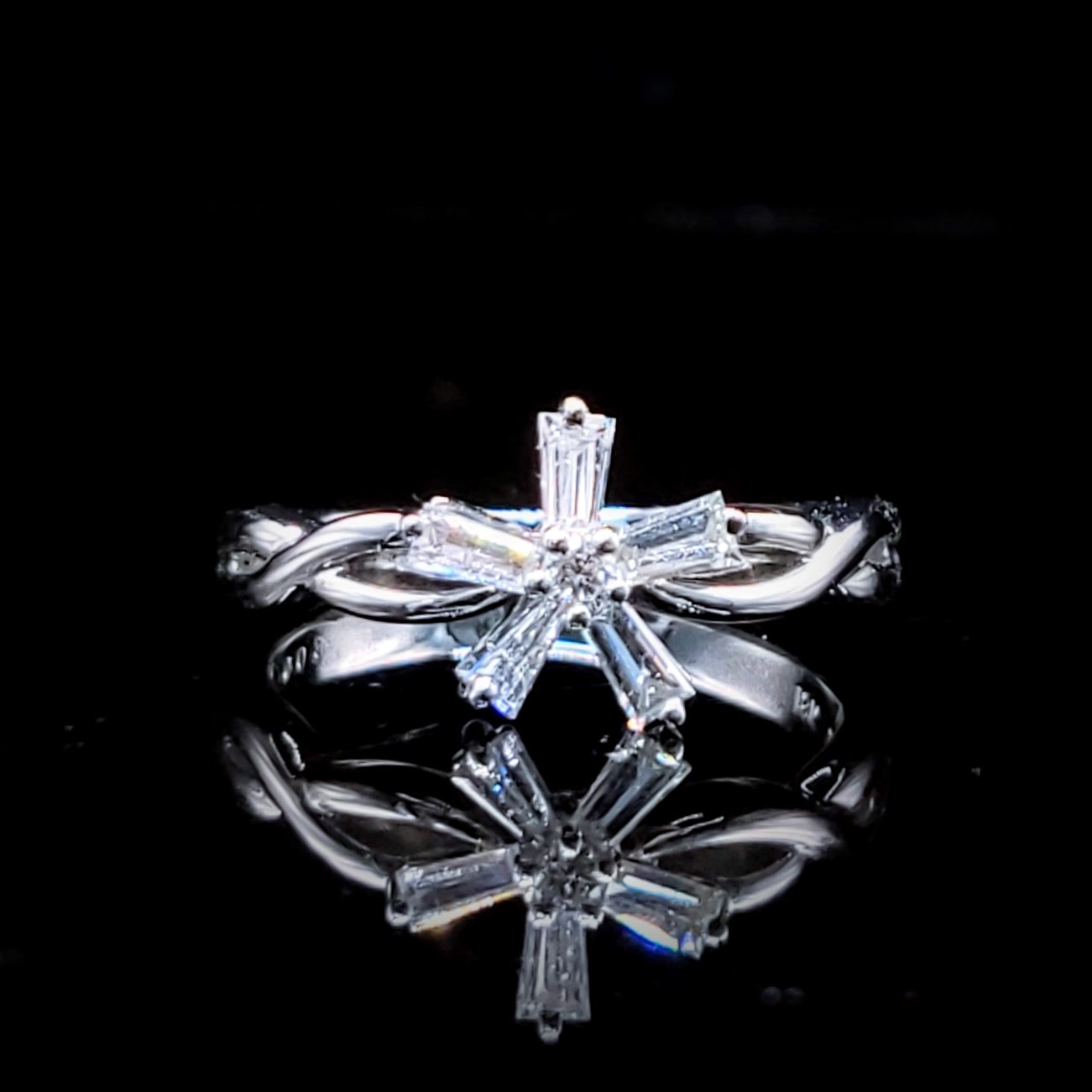 全新18K白金33份鑽石戒指