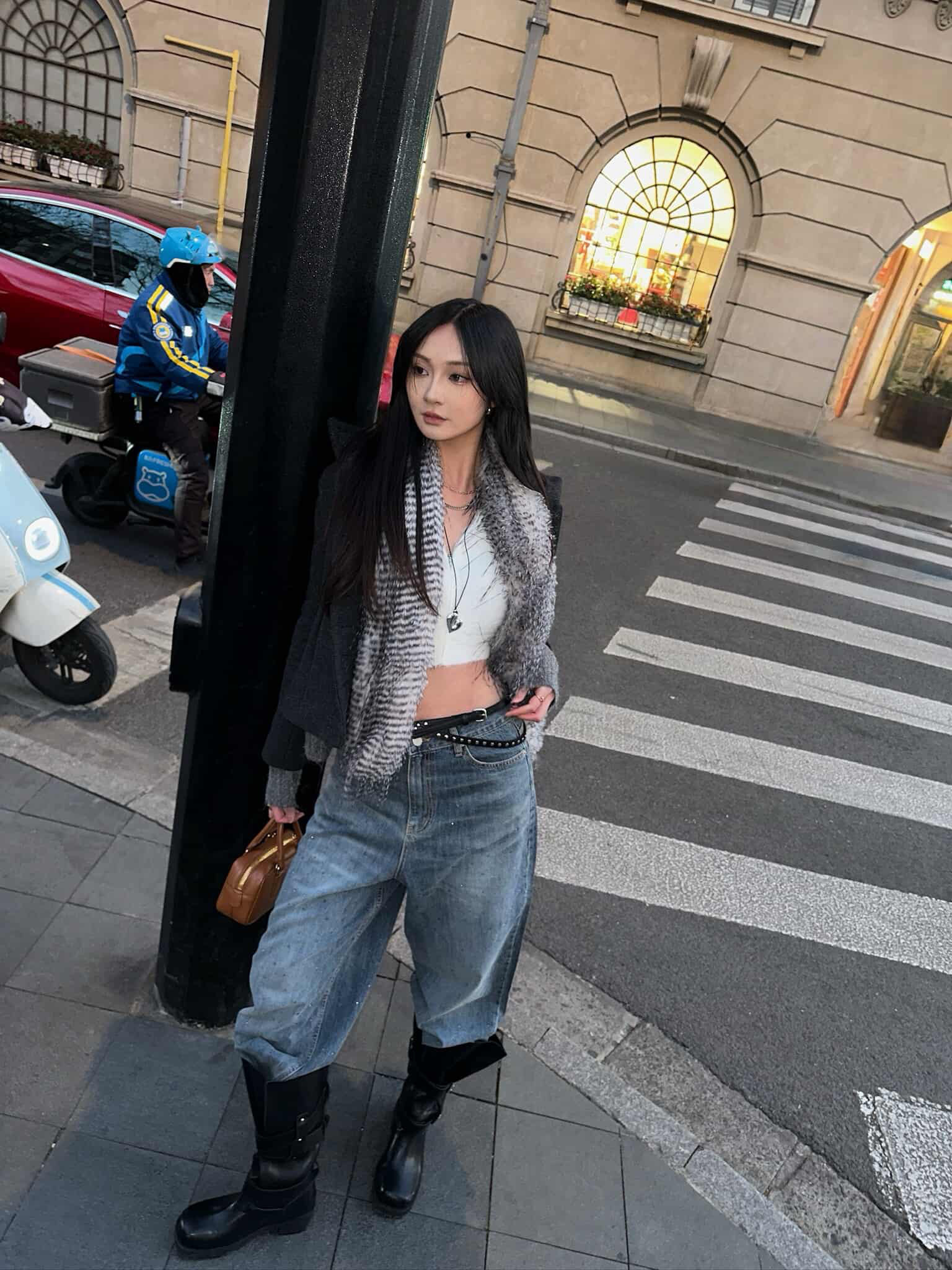 Y18 Foggy 細緻點鑽丹寧寬褲 (淺藍)