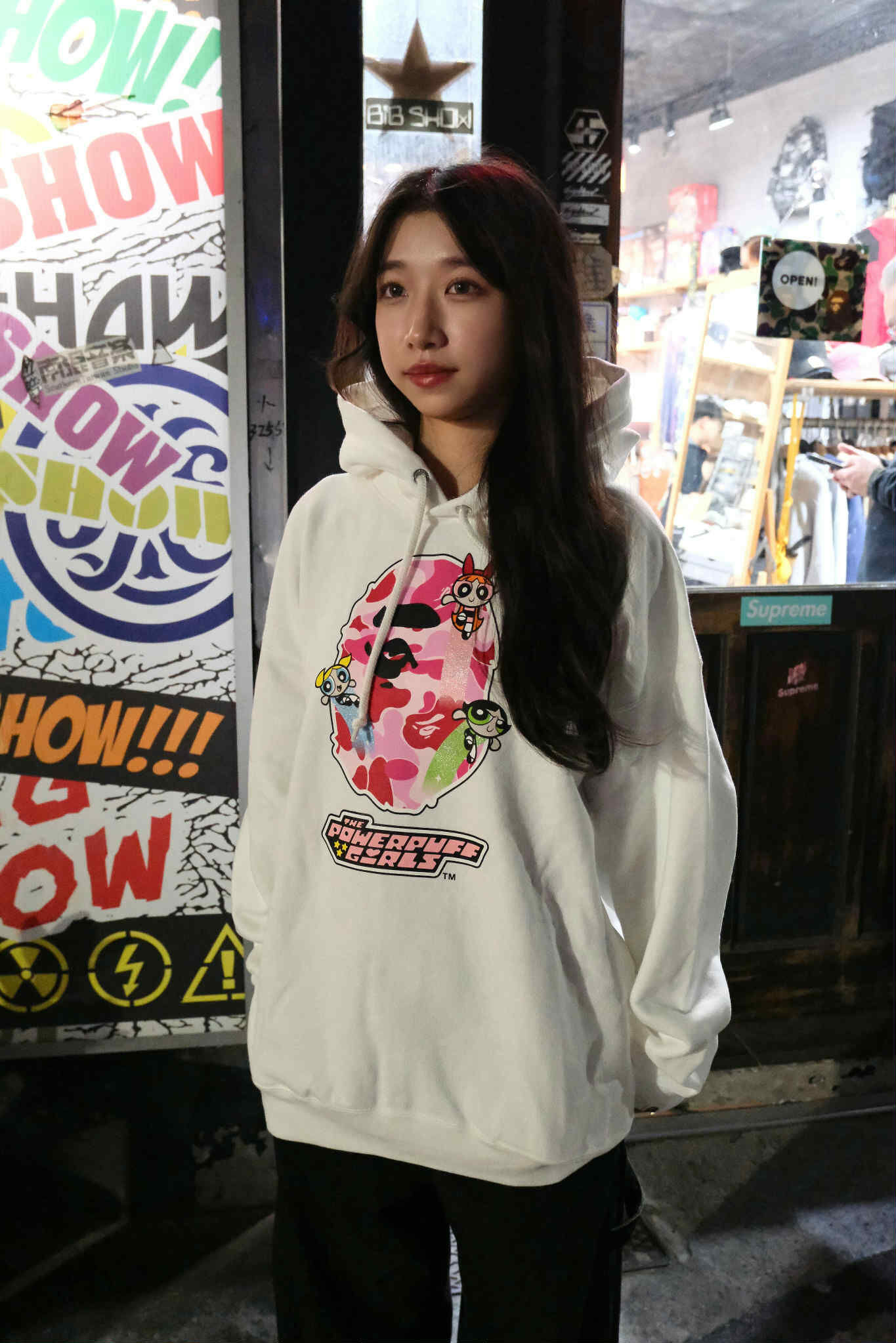 BAPE X 飛天小女警 刷毛帽T