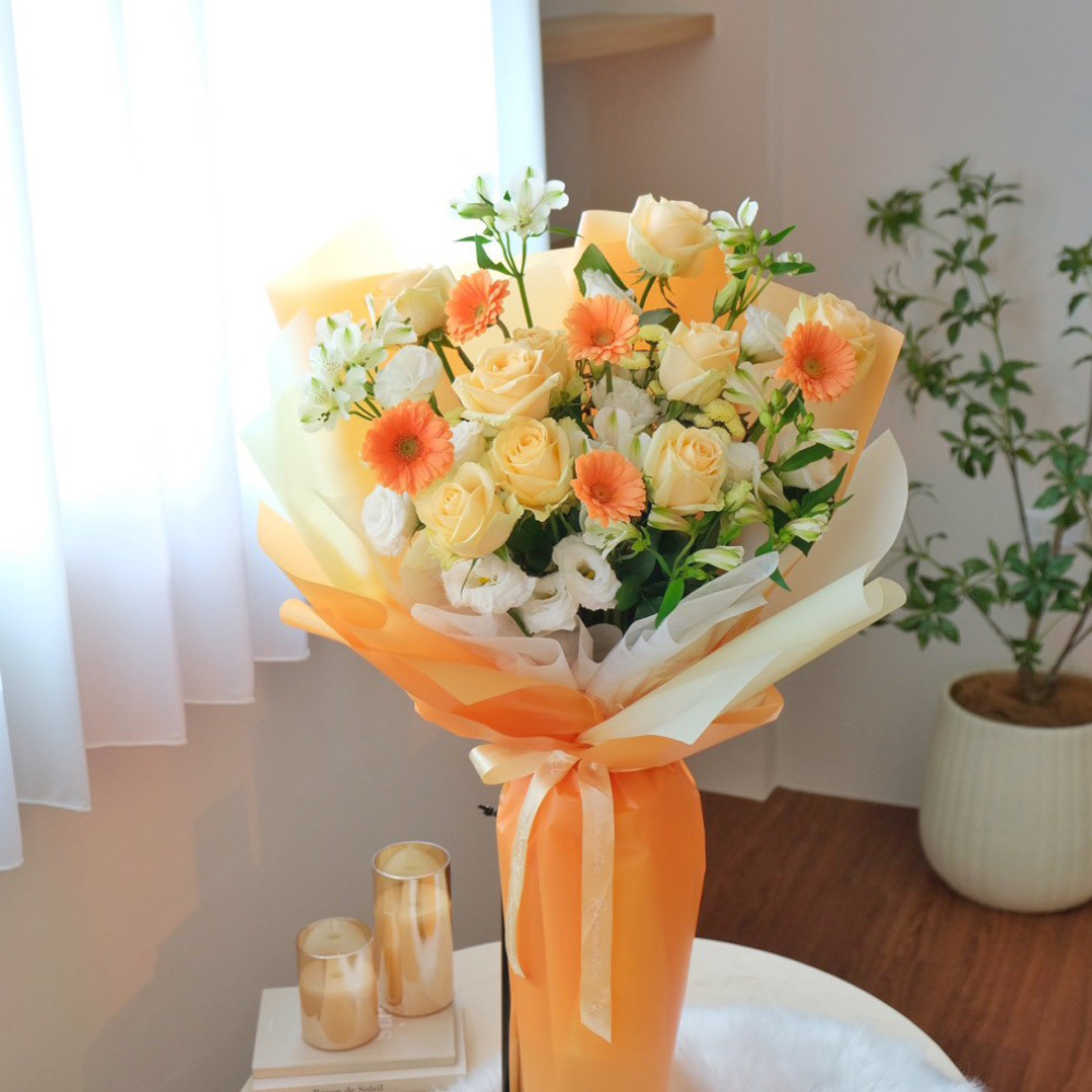 鮮花花束 / 柔光太陽