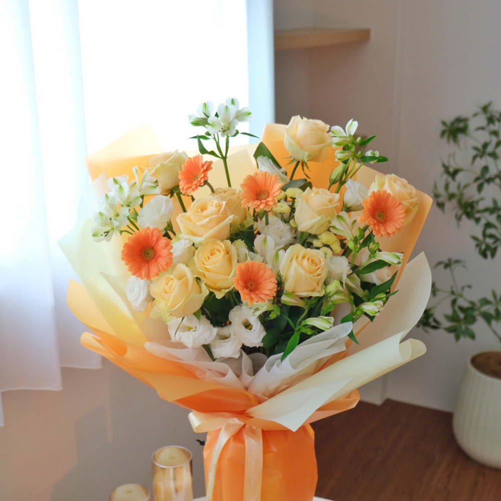 鮮花花束 / 柔光太陽