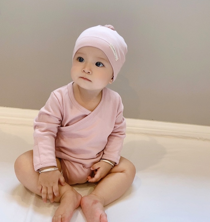 純色側開包屁衣附帽(66-90)