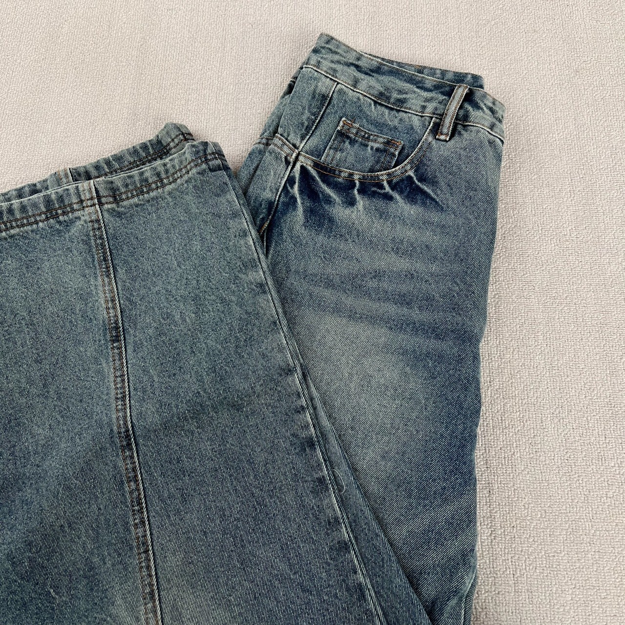 1038 復古彎刀牛仔寬褲