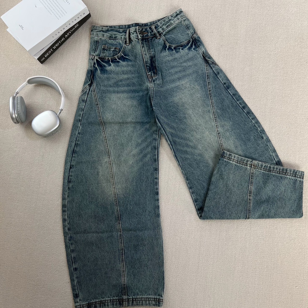 1038 復古彎刀牛仔寬褲