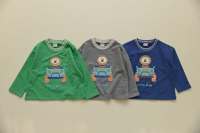 開車車的小獅子上衣