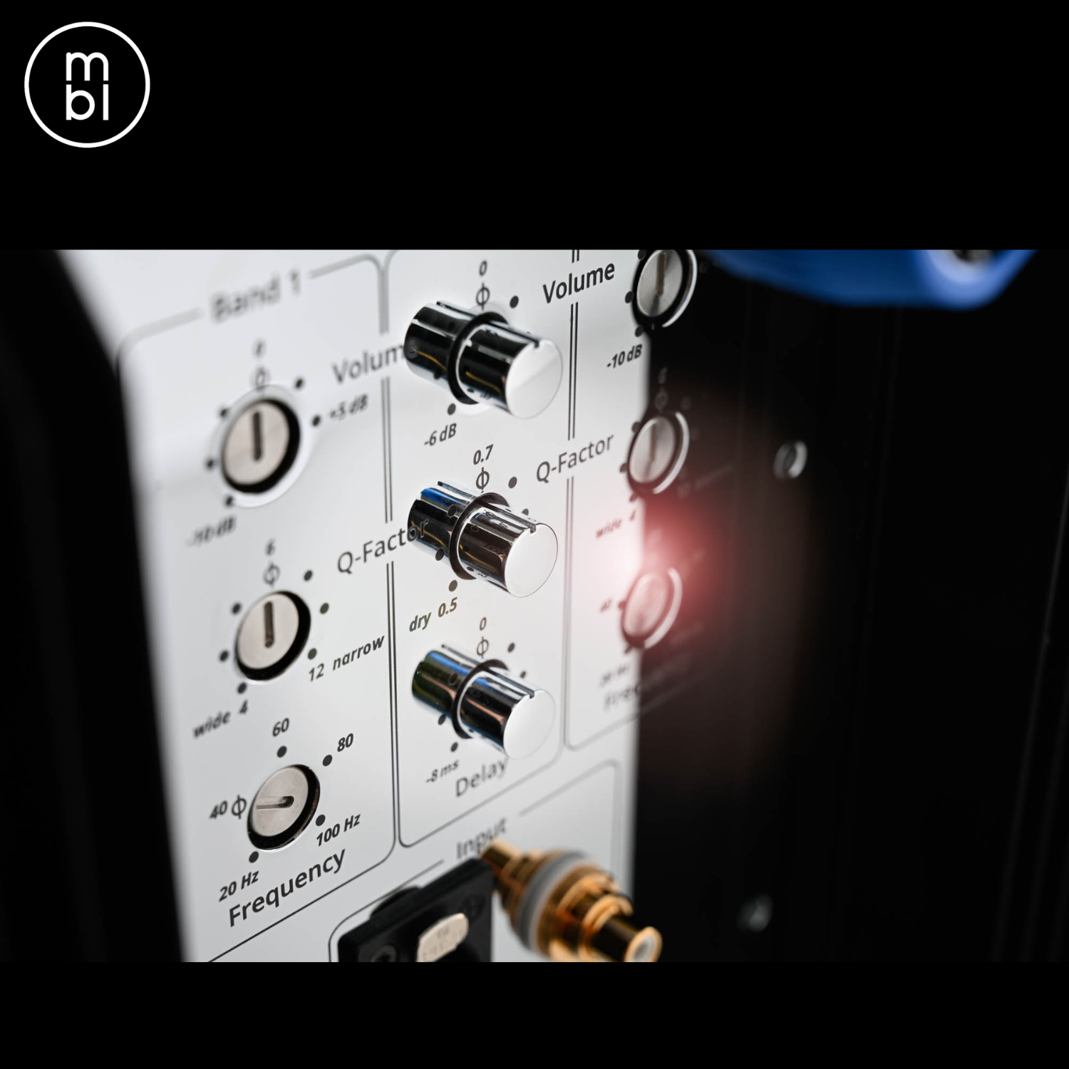 MBL Radialstrahler System 101 X-Treme MKII Speaker Back Panel Closeup Angle 2