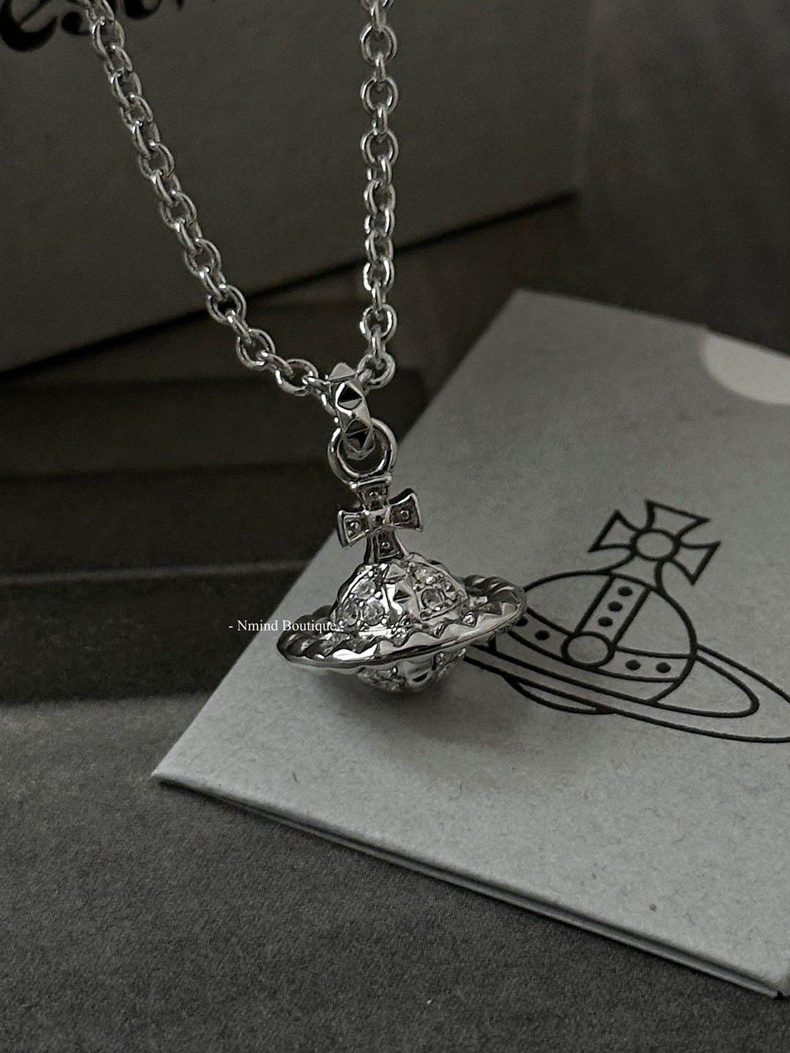 <好飾到✨> Vivienne Westwood ORB 立體滿鑽星球項鍊