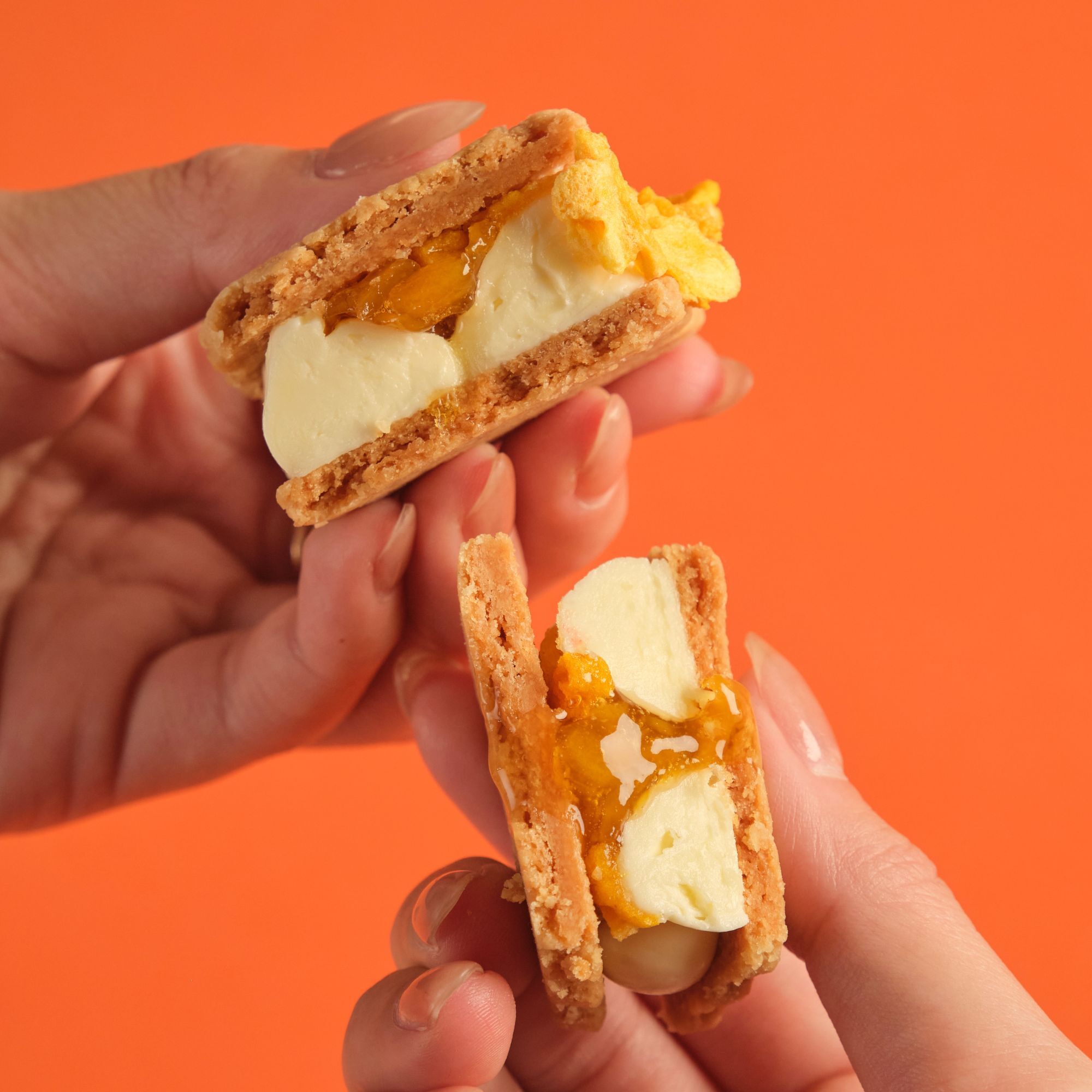 Rich Mango Cookie Sandwich