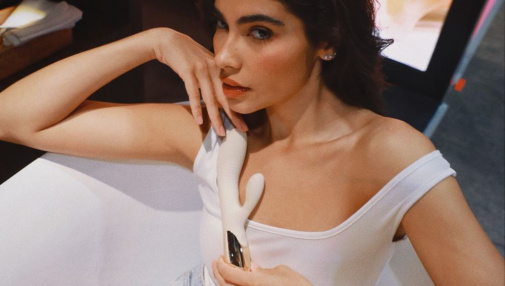 Kissky Crave Venus Rabbit Vibrator Nude