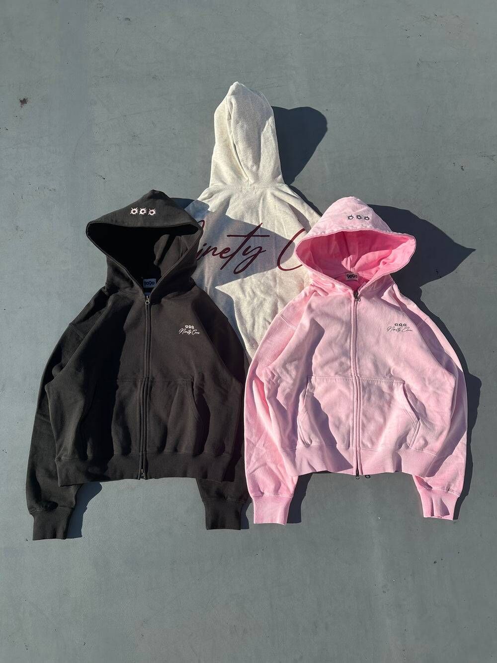 【9090】0124發售 Bullet Logo Zip Hoodie