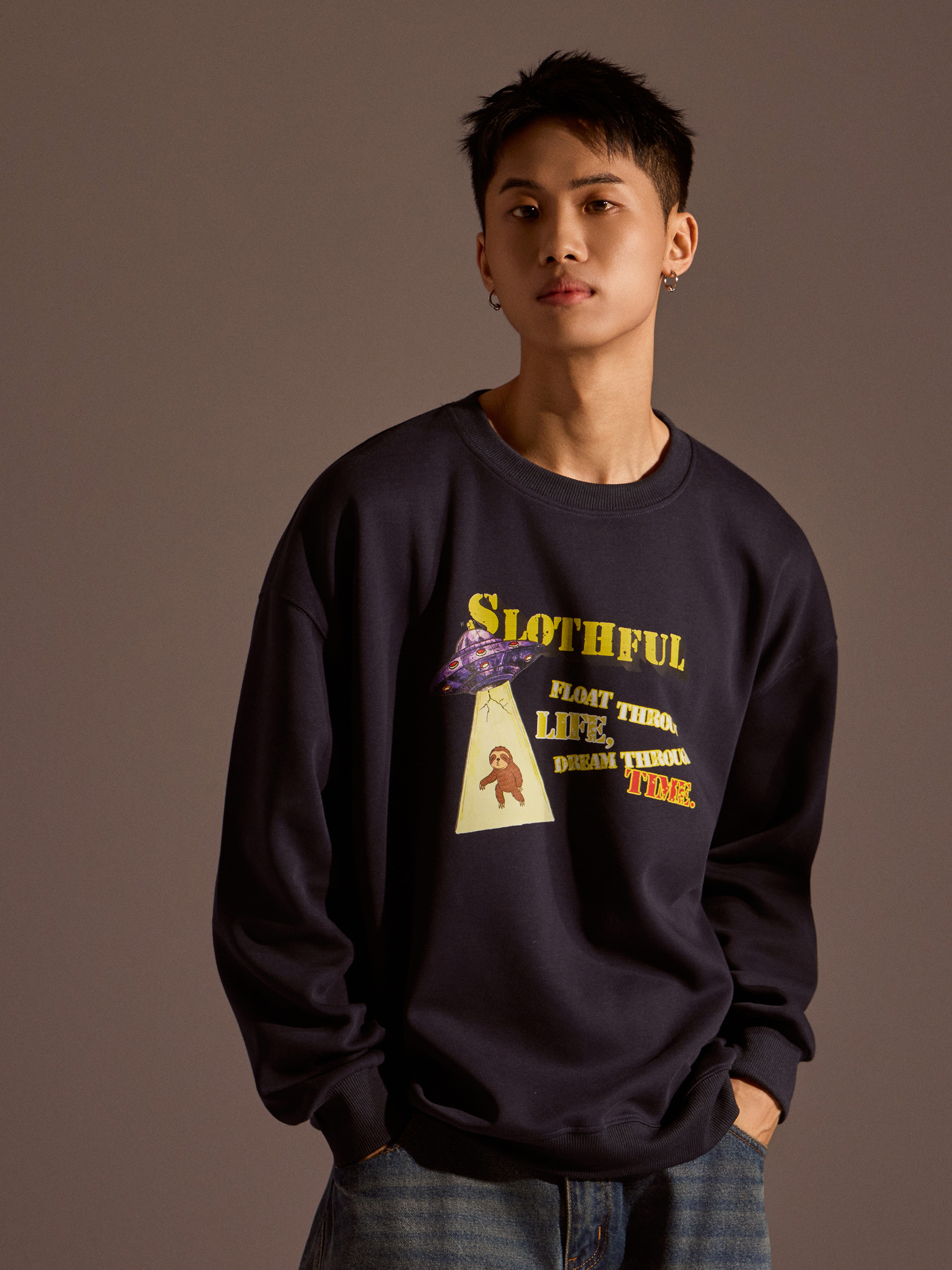 外星人帶走懶懶大學T